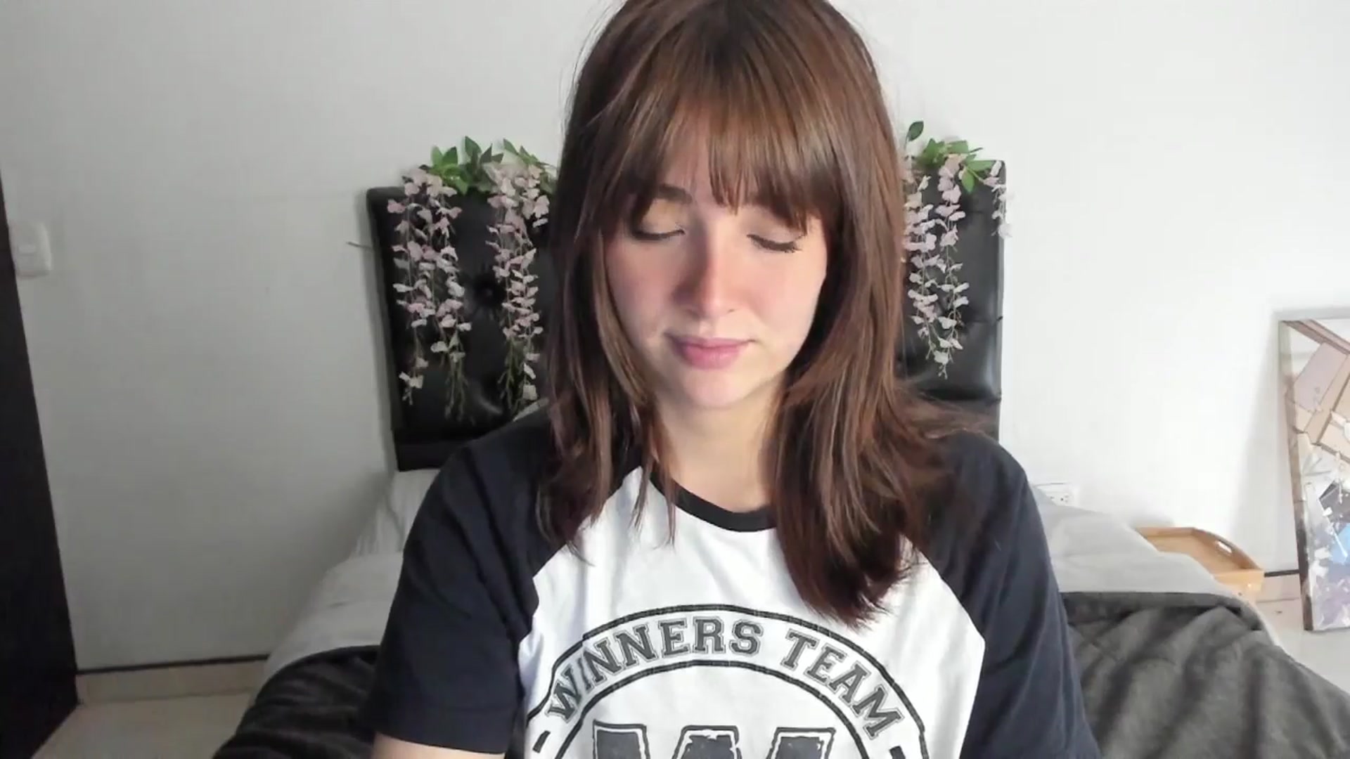 Gallery image thumbnail from Thewhitegirl's myfreecams stream on, 06/14/2025, 17:05 image 12 of 20