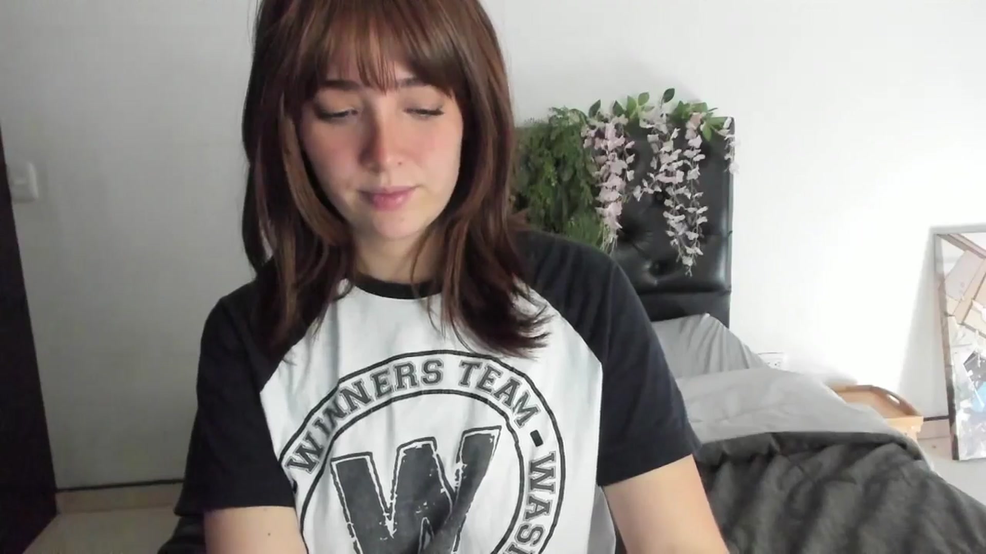 Gallery image thumbnail from Thewhitegirl's myfreecams stream on, 06/14/2025, 17:05 image 8 of 20