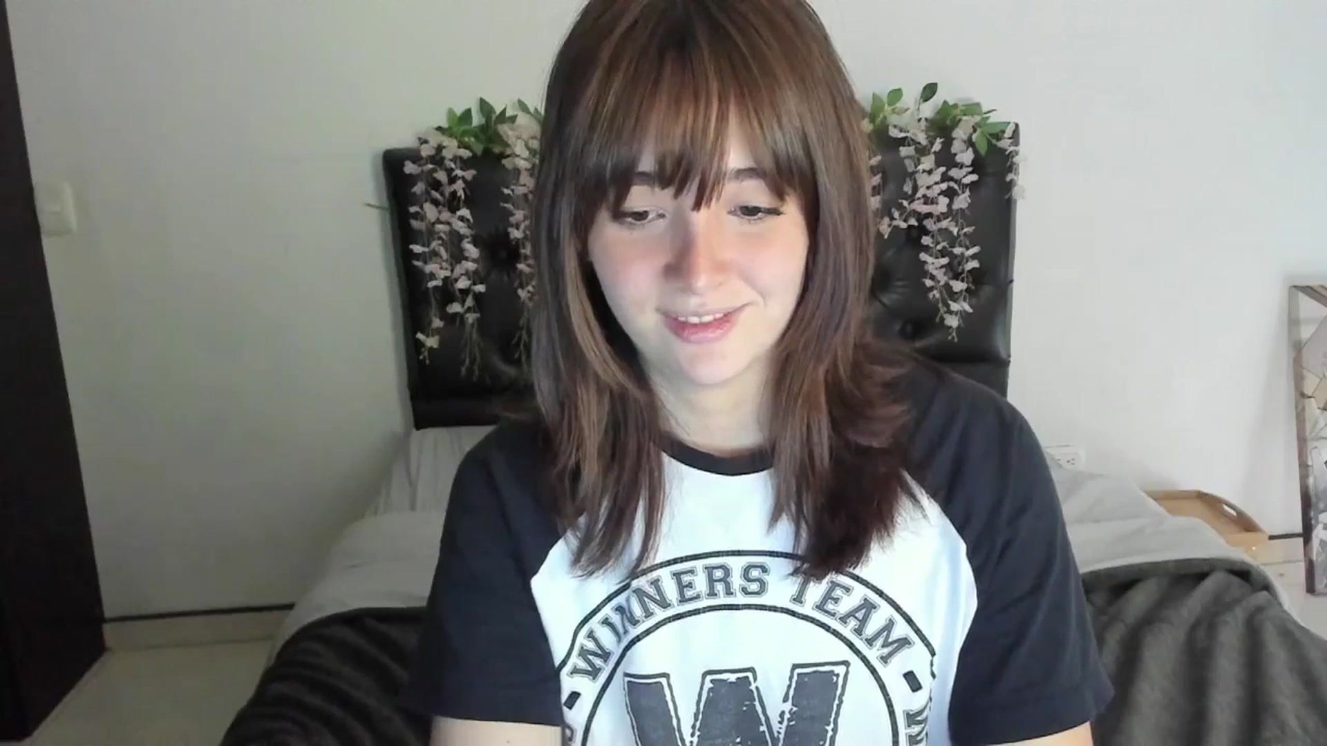 Gallery image thumbnail from Thewhitegirl's myfreecams stream on, 06/14/2025, 18:23 image 10 of 20