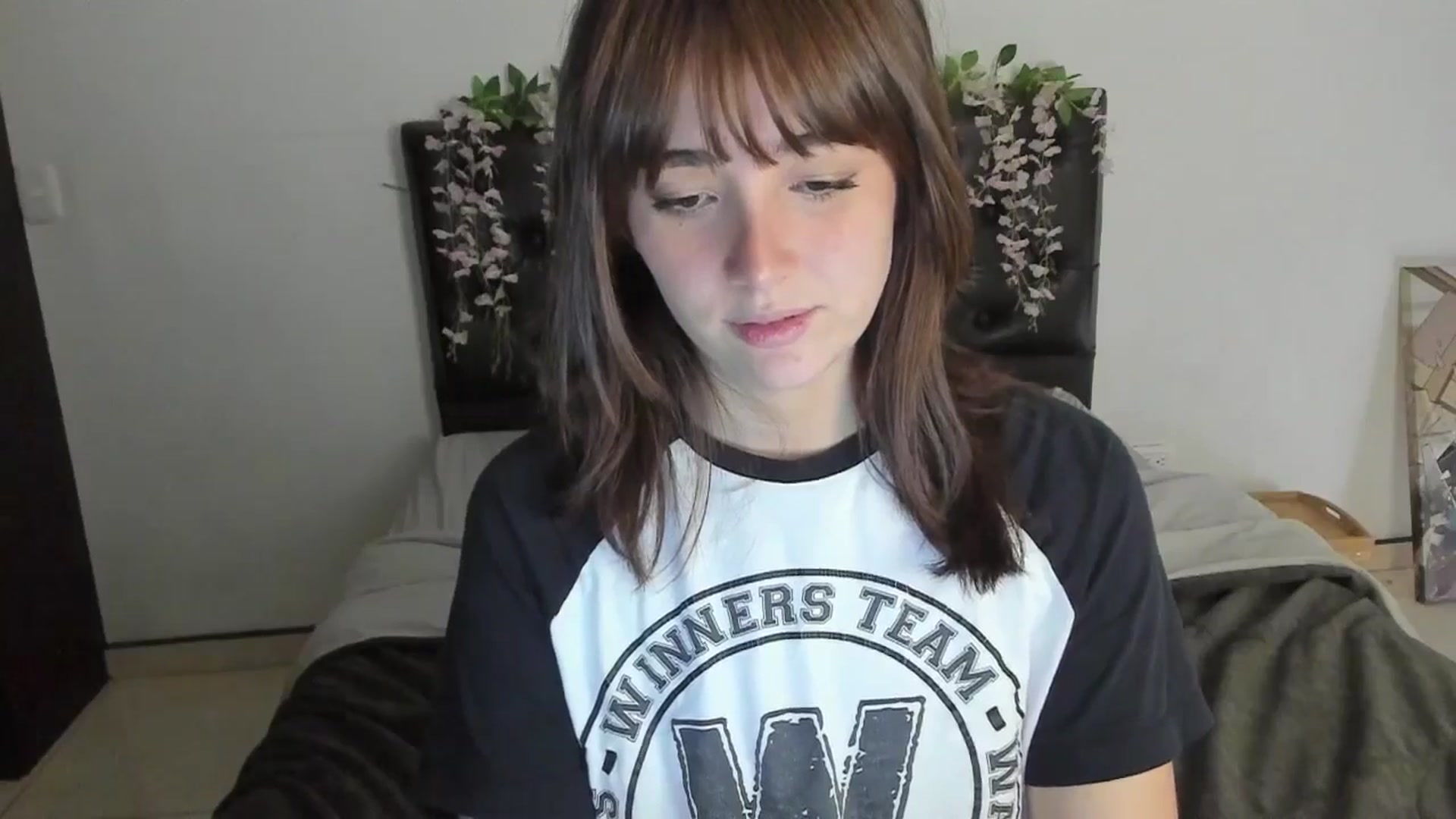 Gallery image thumbnail from Thewhitegirl's myfreecams stream on, 06/14/2025, 18:23 image 14 of 20