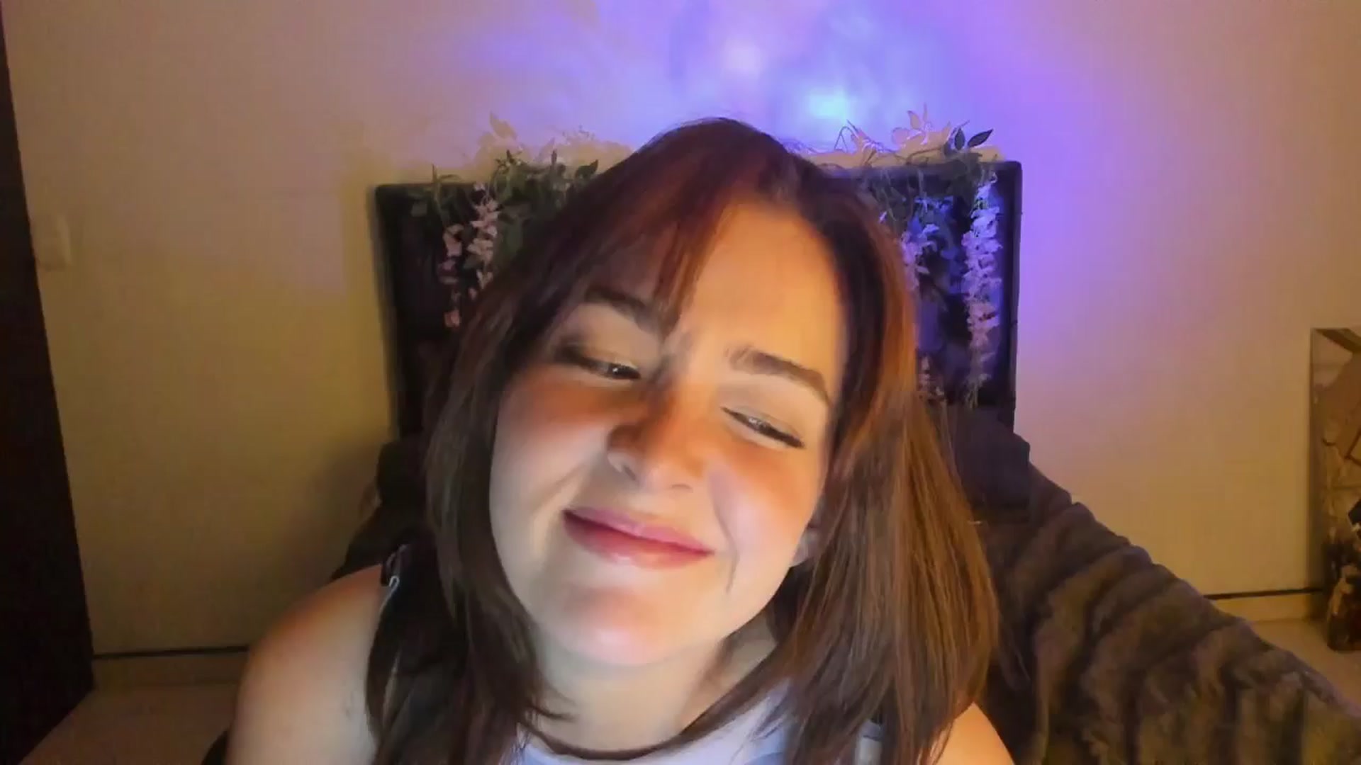 Gallery image thumbnail from Thewhitegirl's myfreecams stream on, 06/25/2025, 04:41 image 19 of 20