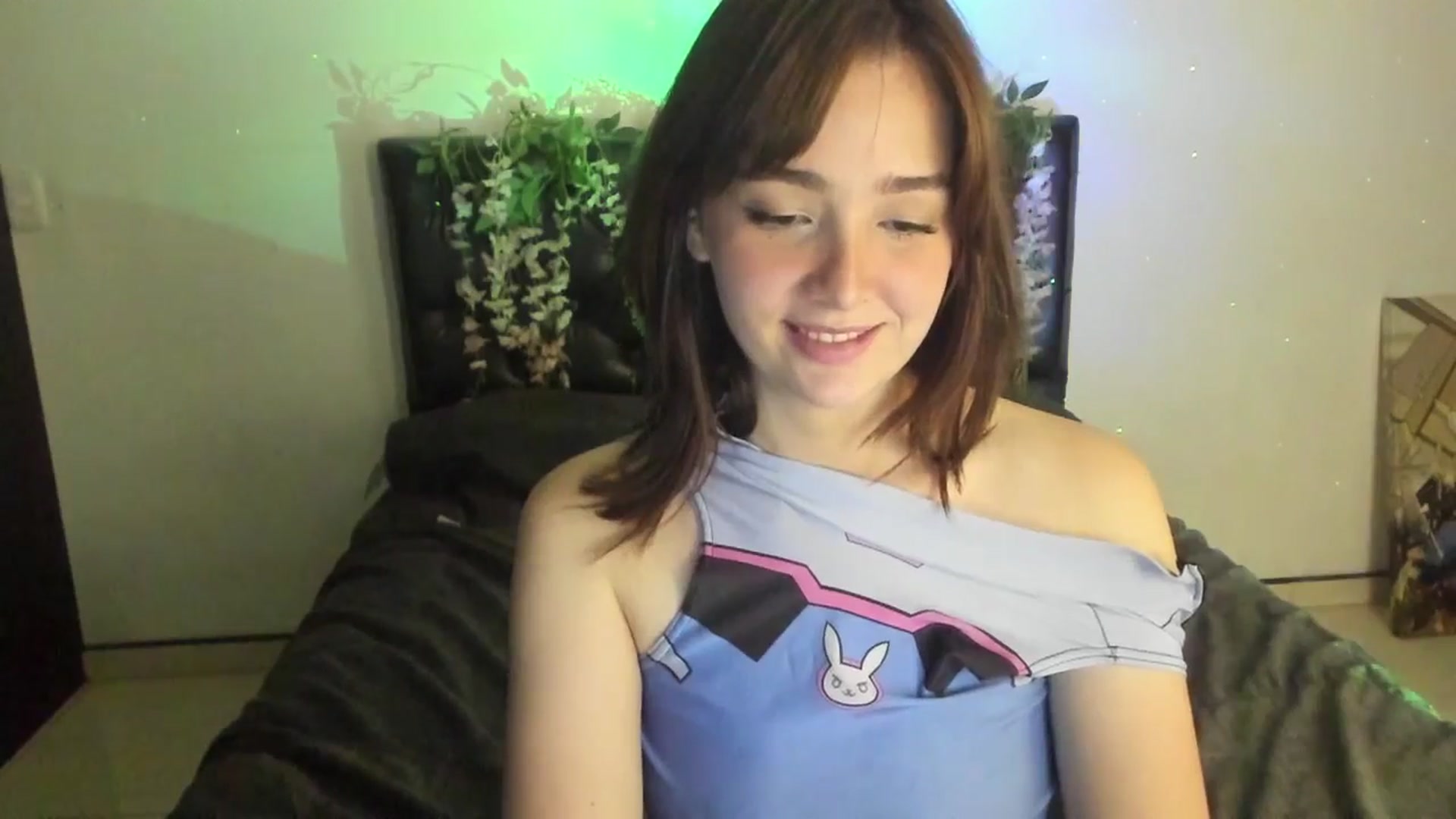 Gallery image thumbnail from Thewhitegirl's myfreecams stream on, 06/25/2025, 05:02 image 20 of 20