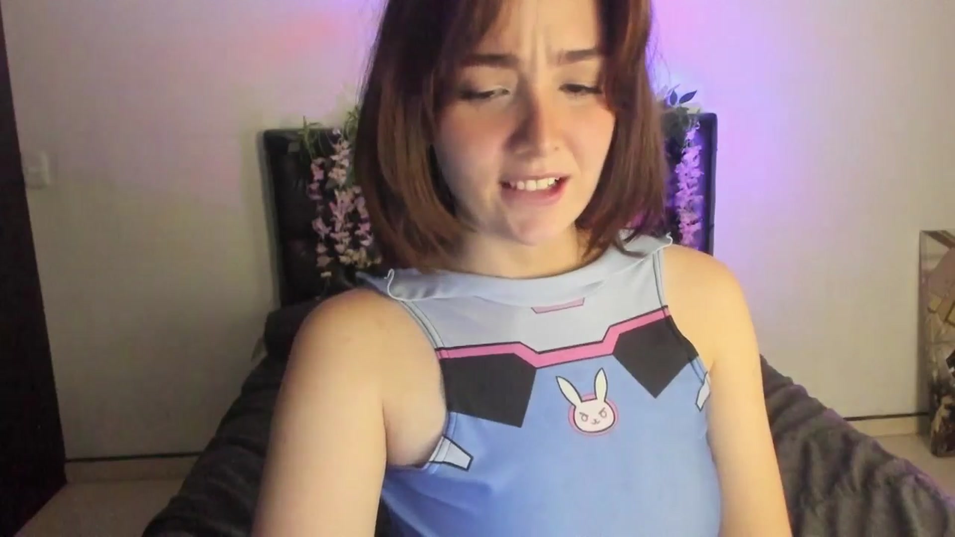 Gallery image thumbnail from Thewhitegirl's myfreecams stream on, 06/25/2025, 05:02 image 8 of 20