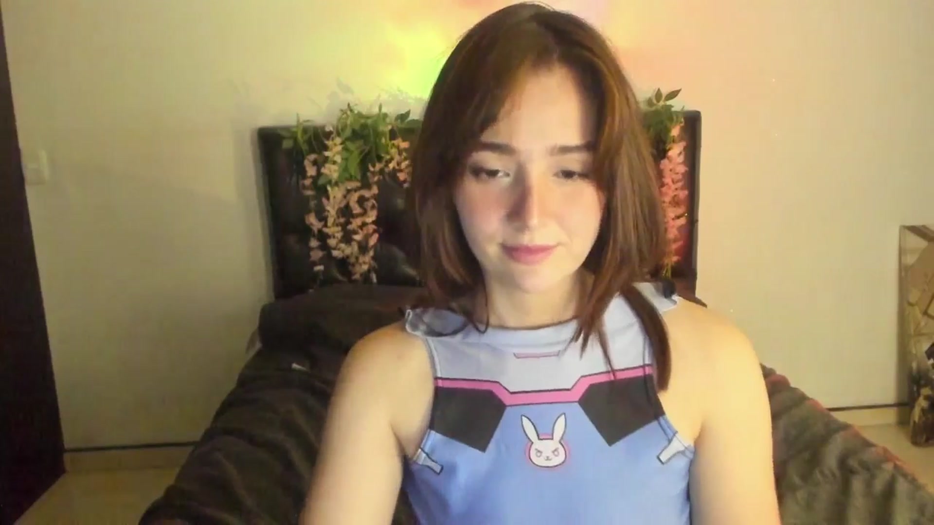 Gallery image thumbnail from Thewhitegirl's myfreecams stream on, 06/25/2025, 05:02 image 5 of 20