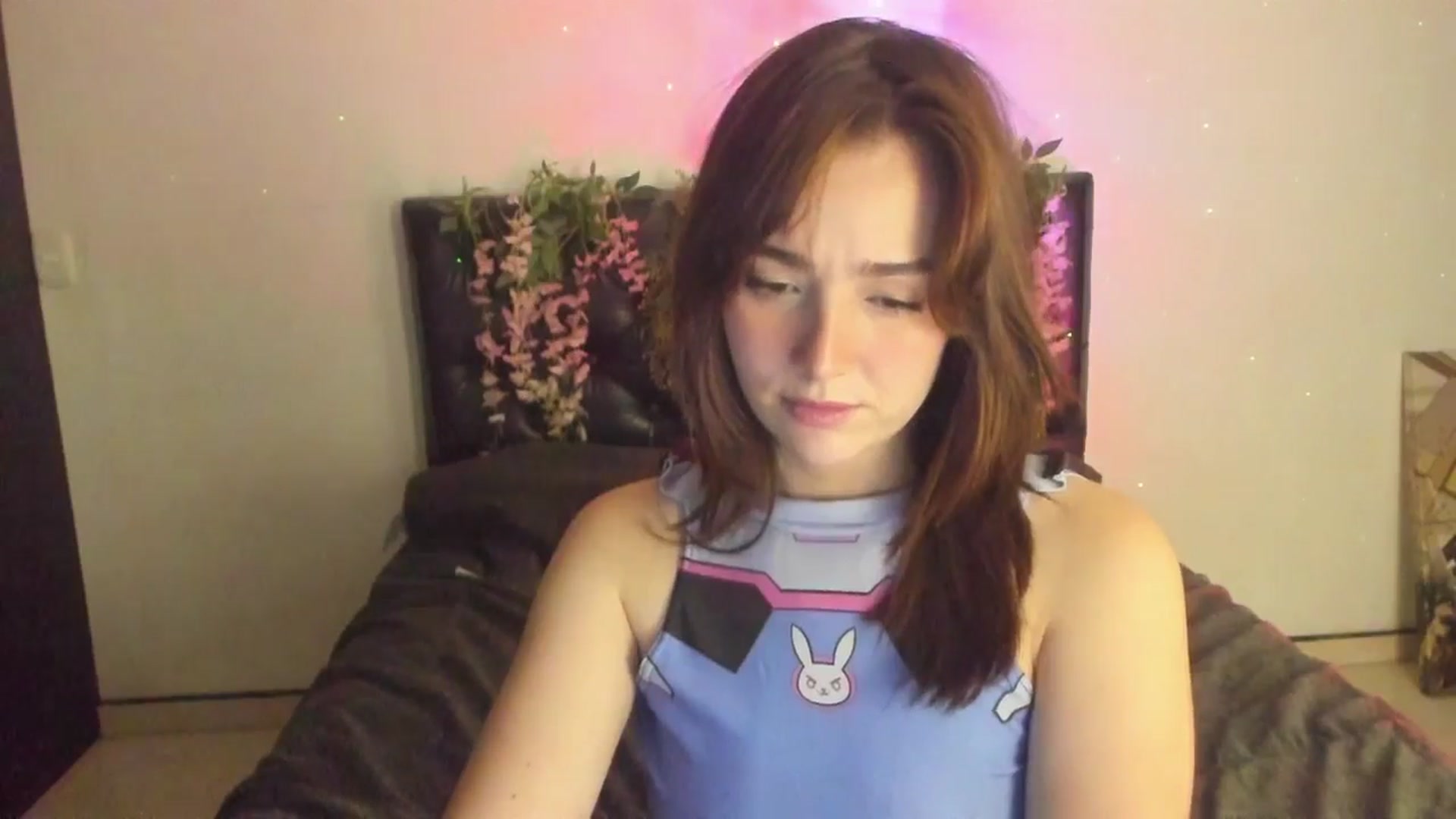 Gallery image thumbnail from Thewhitegirl's myfreecams stream on, 06/25/2025, 05:02 image 6 of 20