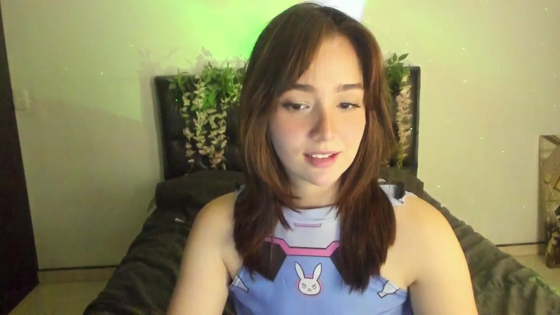 Gallery image thumbnail from Thewhitegirl's myfreecams stream on, 06/25/2025, 05:02 image 3 of 20