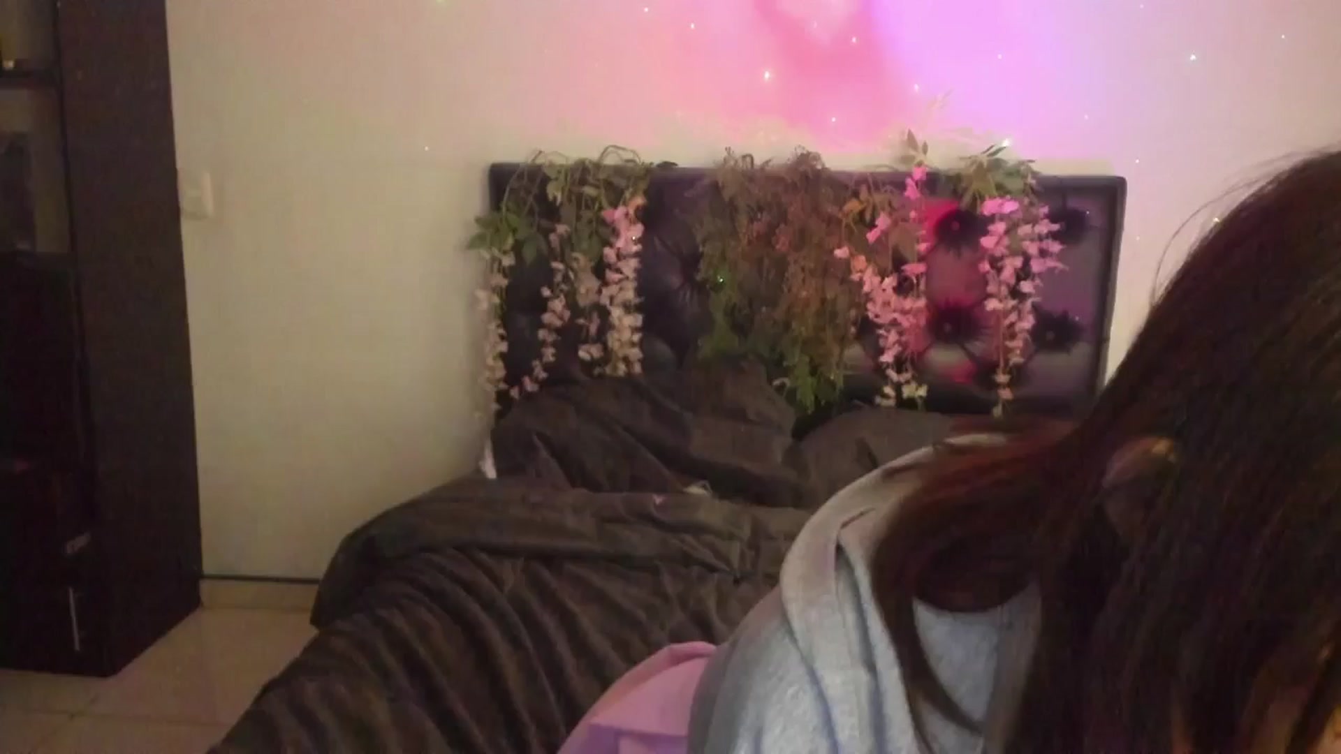 Gallery image thumbnail from Thewhitegirl's myfreecams stream on, 06/26/2025, 06:13 image 19 of 20