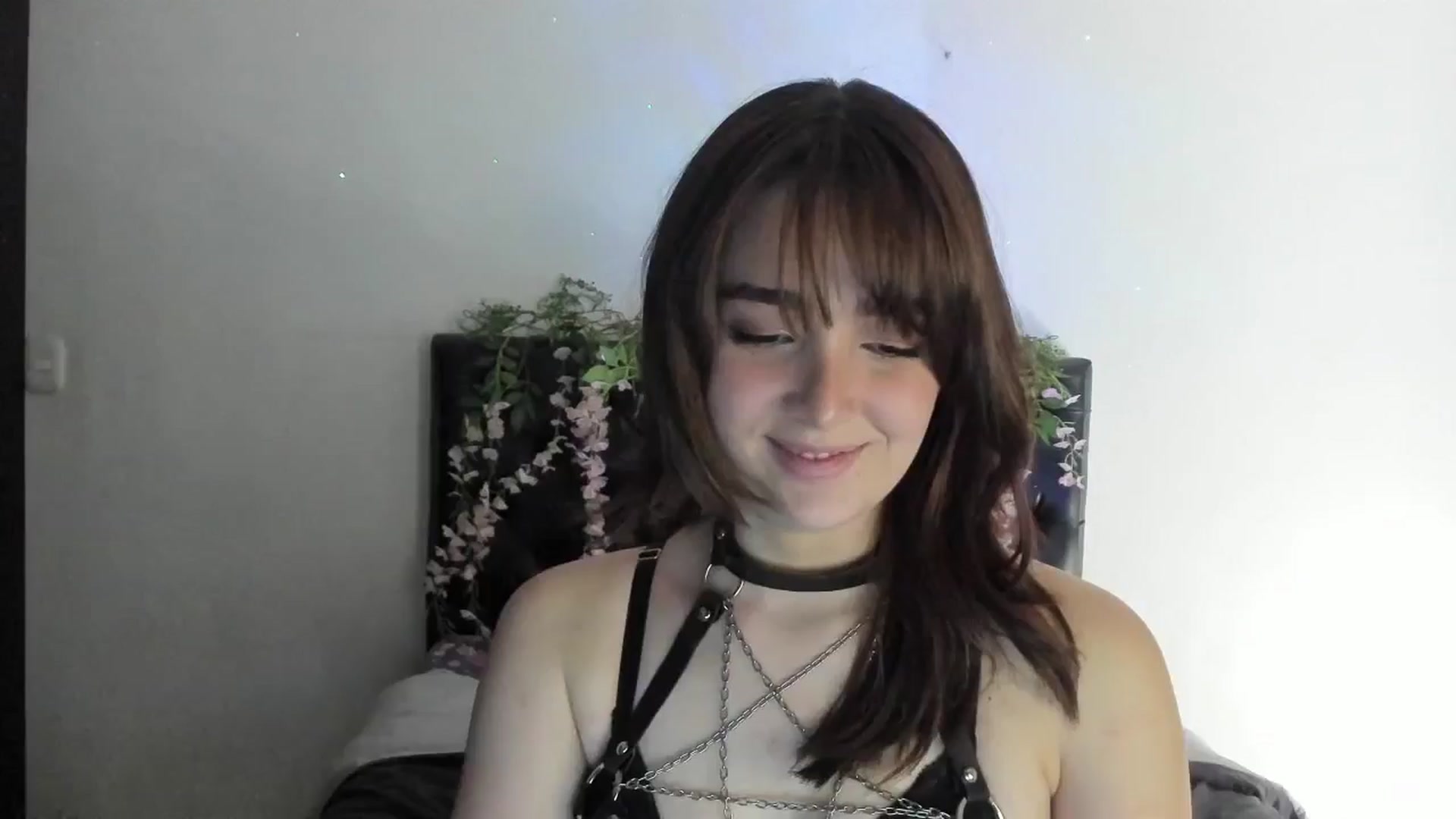 Gallery image thumbnail from Thewhitegirl's myfreecams stream on, 07/12/2025, 17:16 image 2 of 20