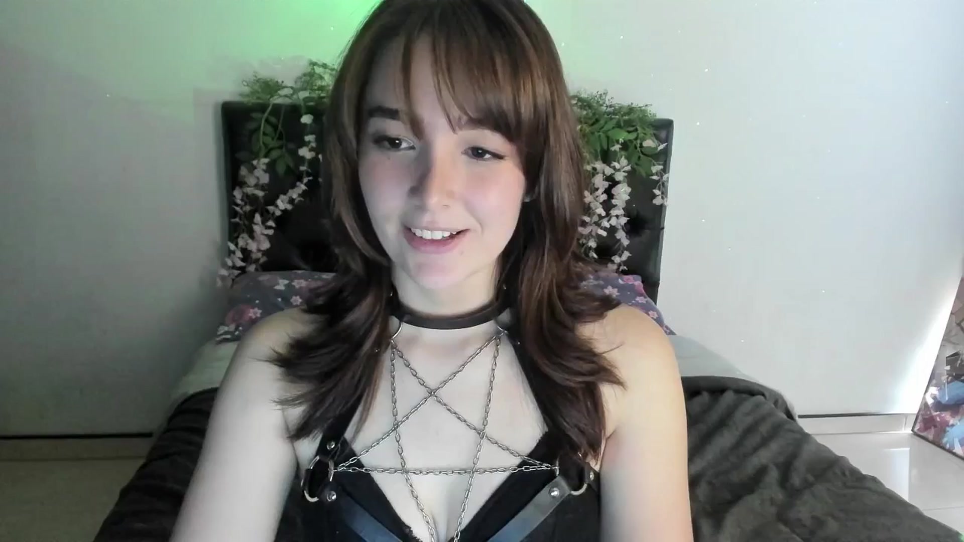 Gallery image thumbnail from Thewhitegirl's myfreecams stream on, 07/12/2025, 17:16 image 10 of 20