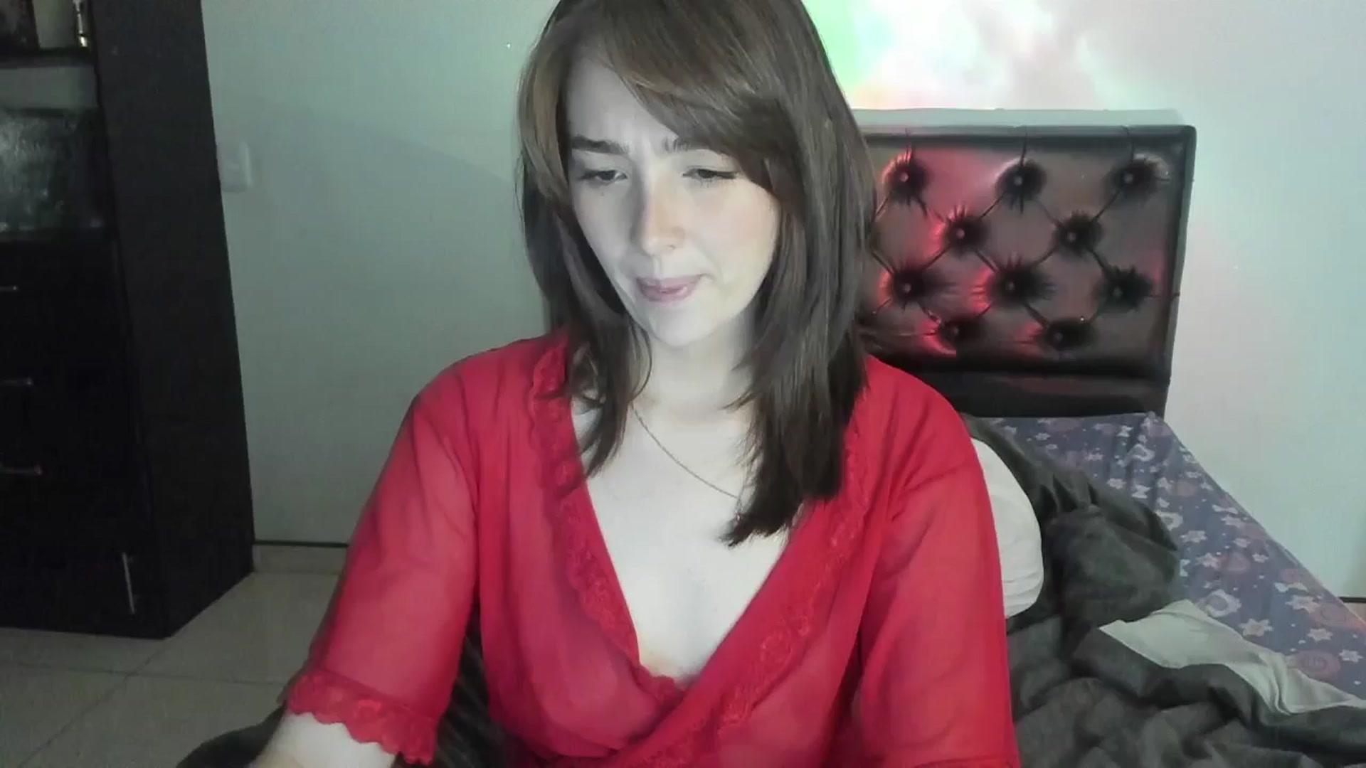 Gallery image thumbnail from Thewhitegirl's myfreecams stream on, 07/18/2025, 17:26 image 5 of 20