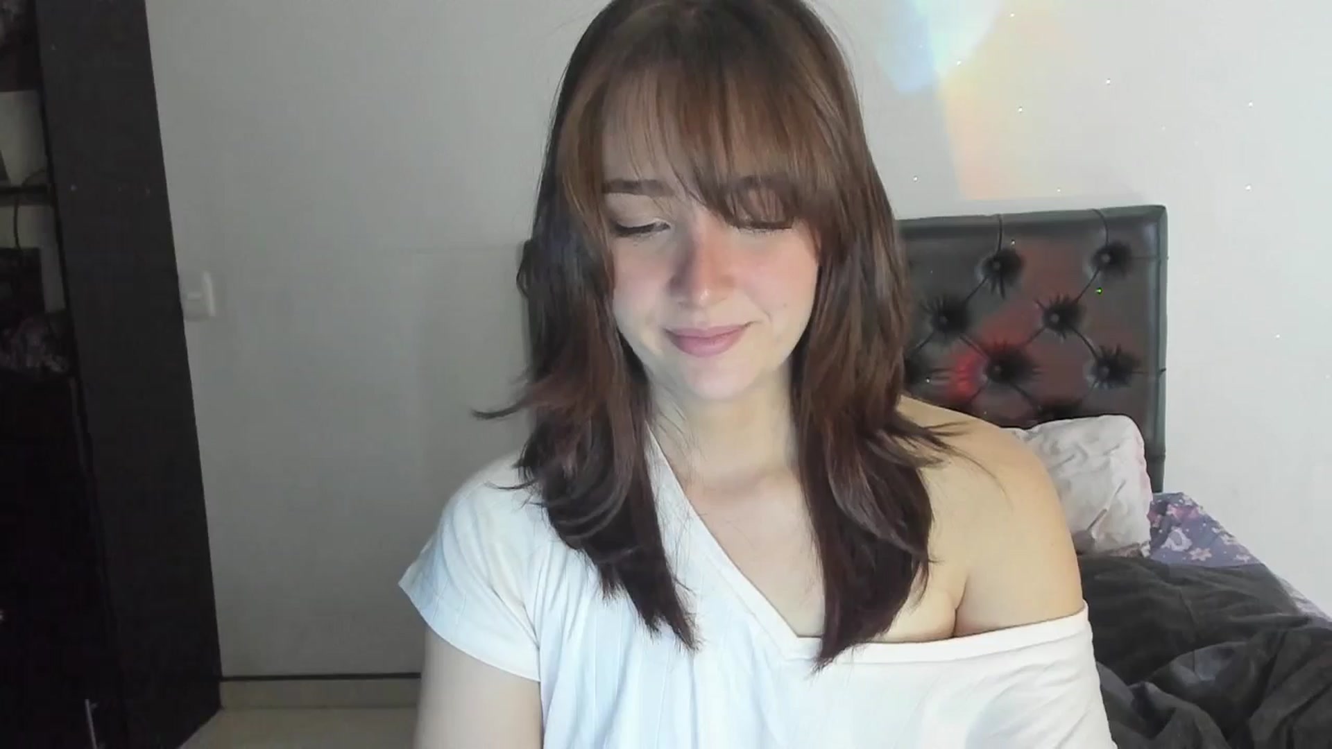 Gallery image thumbnail from Thewhitegirl's myfreecams stream on, 07/30/2025, 16:33 image 6 of 20