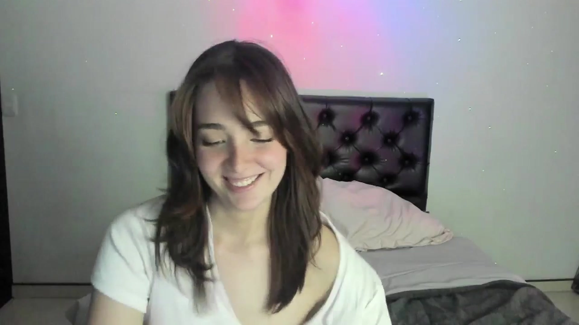 Gallery image thumbnail from Thewhitegirl's myfreecams stream on, 07/31/2025, 03:06 image 13 of 20