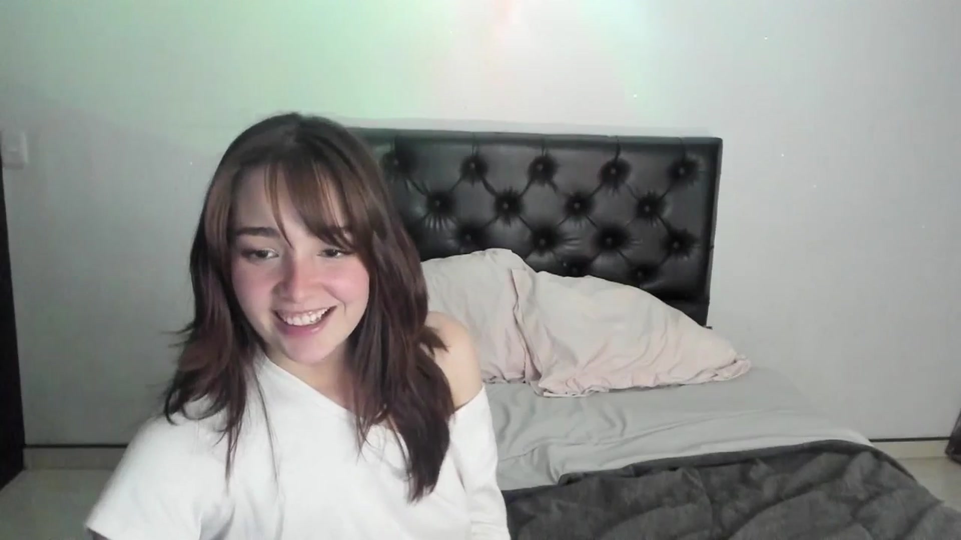 Gallery image thumbnail from Thewhitegirl's myfreecams stream on, 07/31/2025, 03:06 image 5 of 20