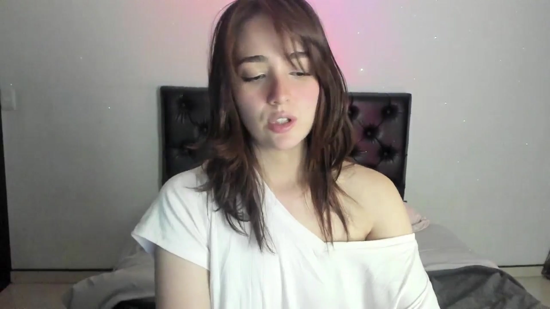 Gallery image thumbnail from Thewhitegirl's myfreecams stream on, 07/31/2025, 03:06 image 8 of 20