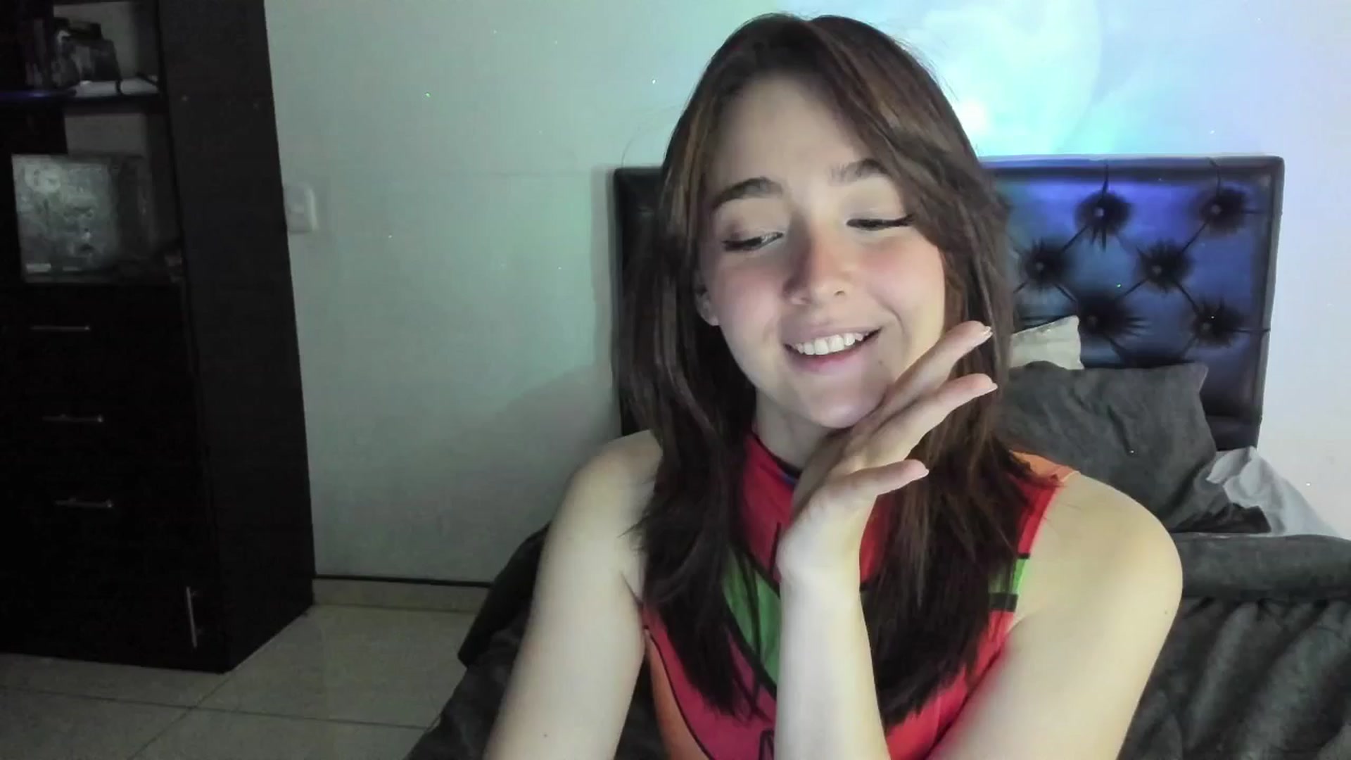 Gallery image thumbnail from Thewhitegirl's myfreecams stream on, 08/02/2025, 18:06 image 15 of 20