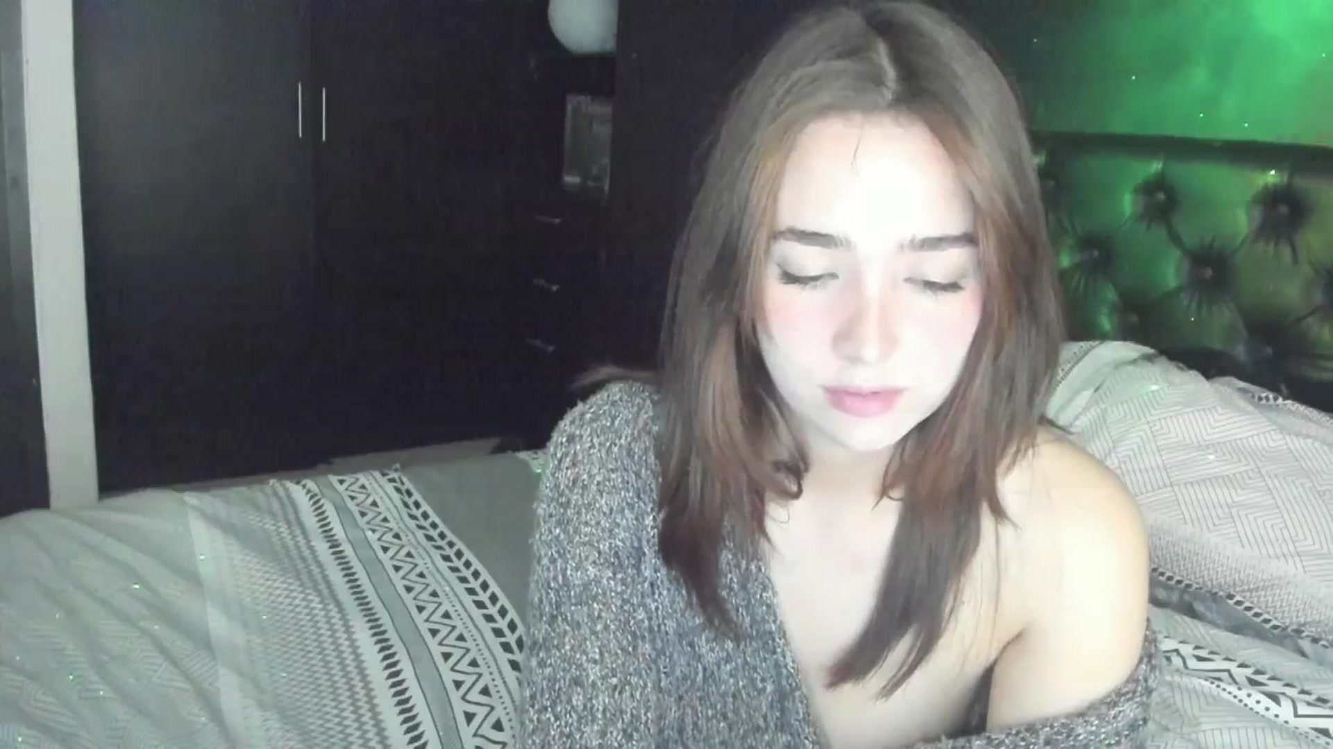 Gallery image thumbnail from Thewhitegirl's myfreecams stream on, 08/22/2025, 05:33 image 7 of 20