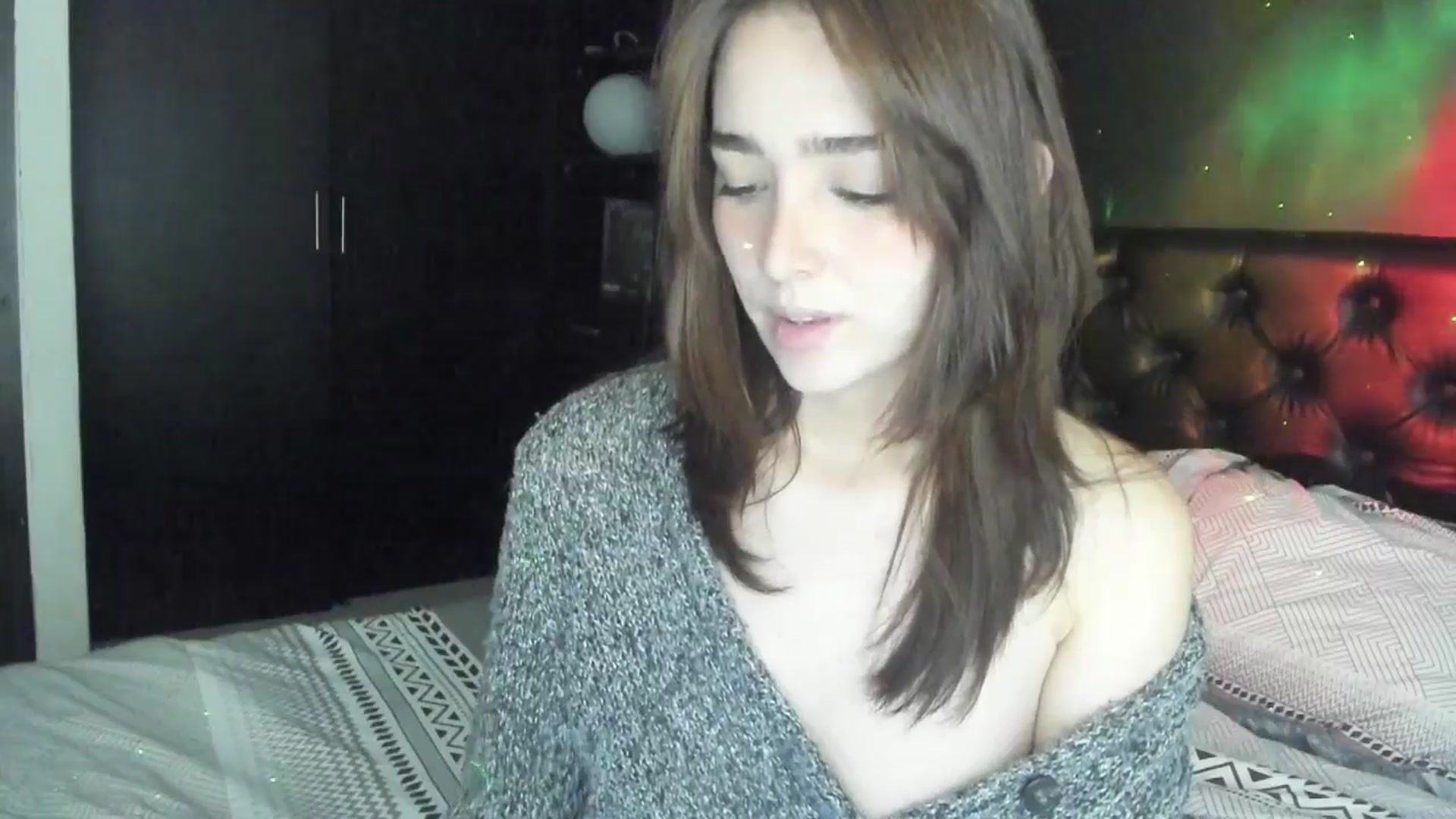 Gallery image thumbnail from Thewhitegirl's myfreecams stream on, 08/22/2025, 05:33 image 3 of 20
