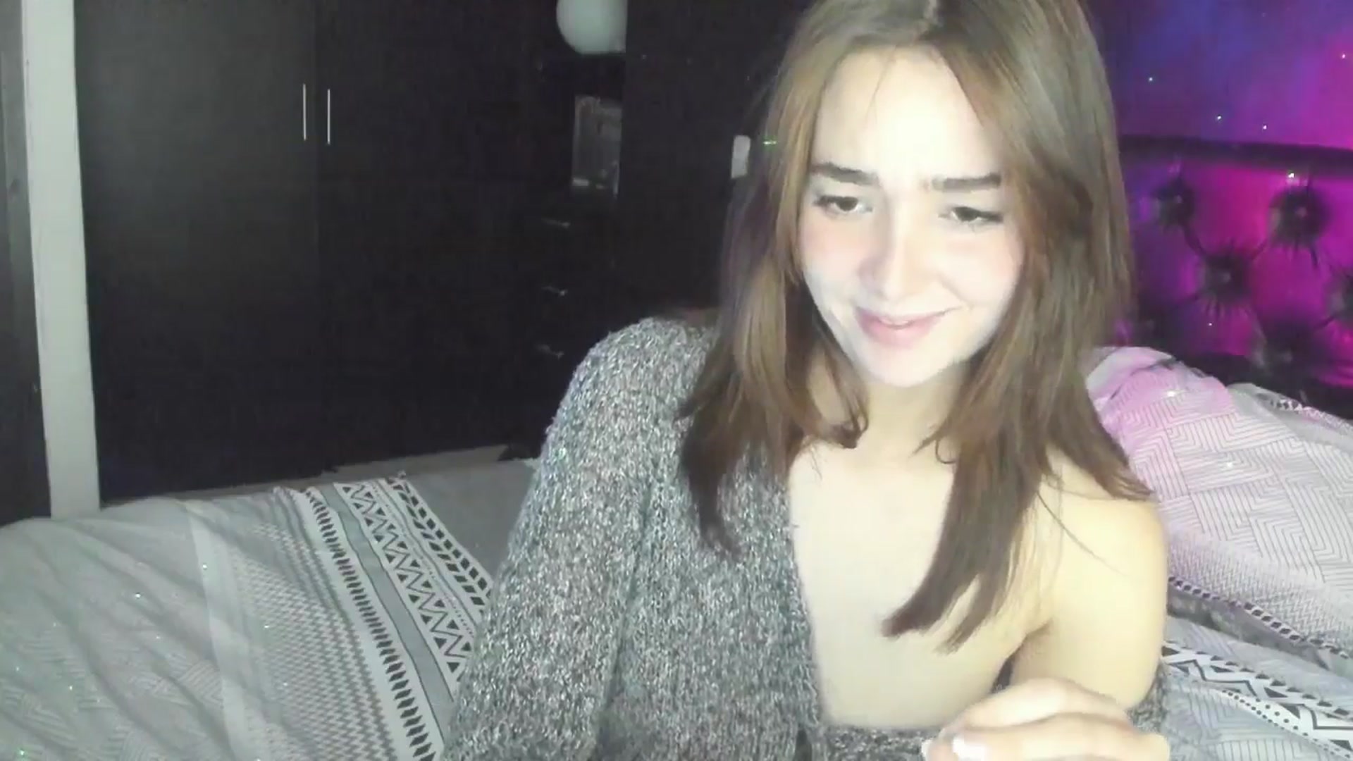 Gallery image thumbnail from Thewhitegirl's myfreecams stream on, 08/22/2025, 05:33 image 8 of 20