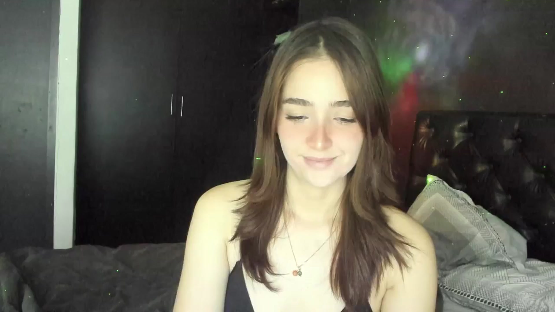 Gallery image thumbnail from Thewhitegirl's myfreecams stream on, 09/14/2025, 17:04 image 7 of 20