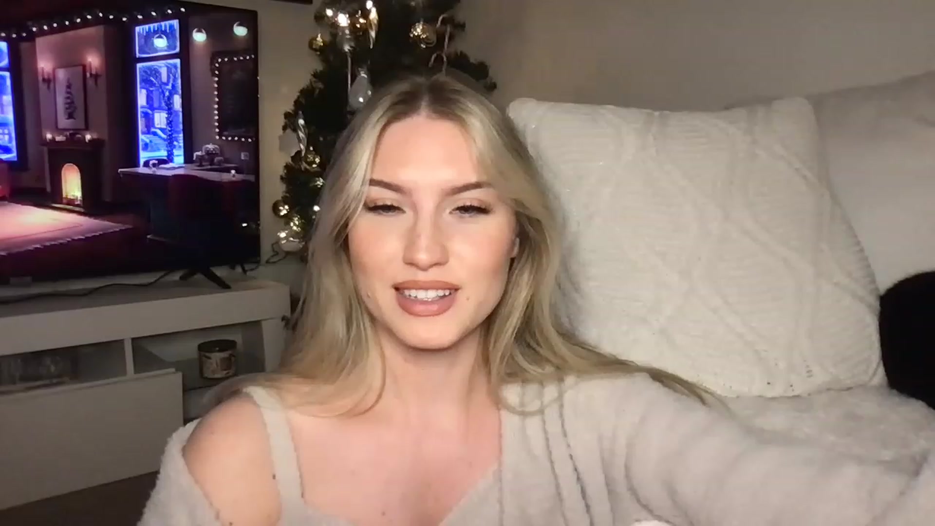 Gallery image thumbnail from Thezabrina's myfreecams stream on, 12/24/2022, 04:40 image 18 of 20