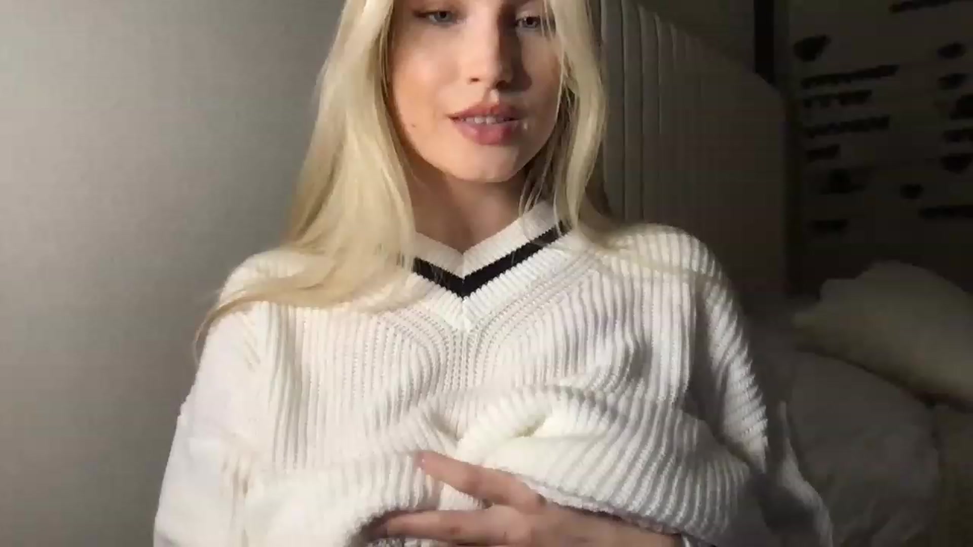 Gallery image thumbnail from Thezabrina's myfreecams stream on, 01/09/2023, 03:04 image 15 of 20