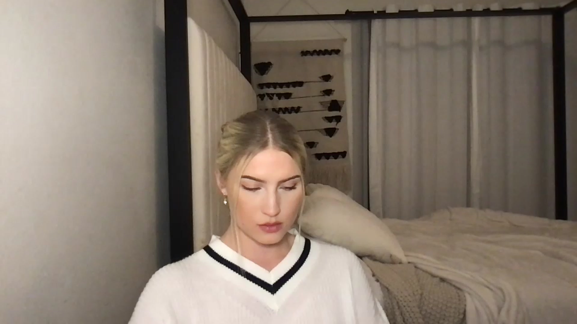 Gallery image thumbnail from Thezabrina's myfreecams stream on, 01/09/2023, 04:43 image 5 of 20