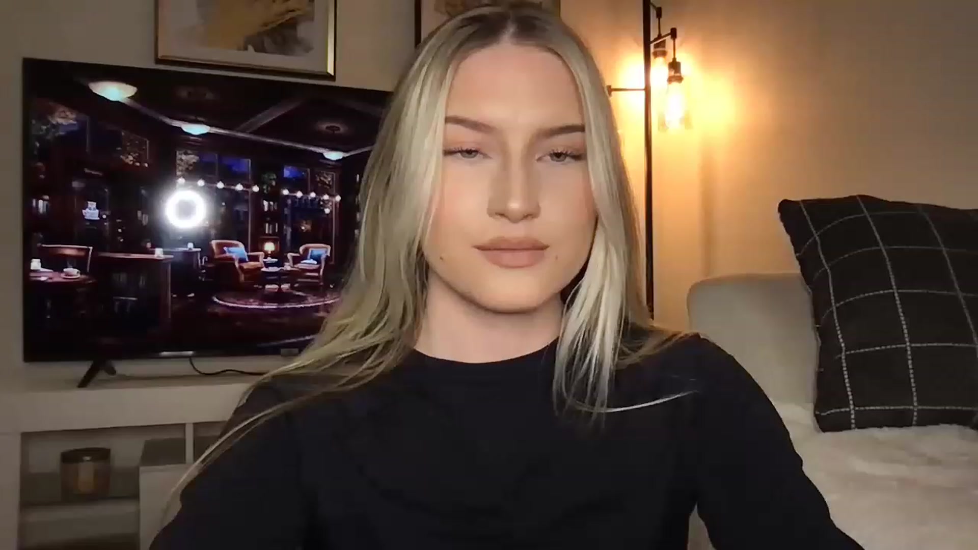 Gallery image thumbnail from Thezabrina's myfreecams stream on, 01/17/2023, 04:49 image 9 of 20