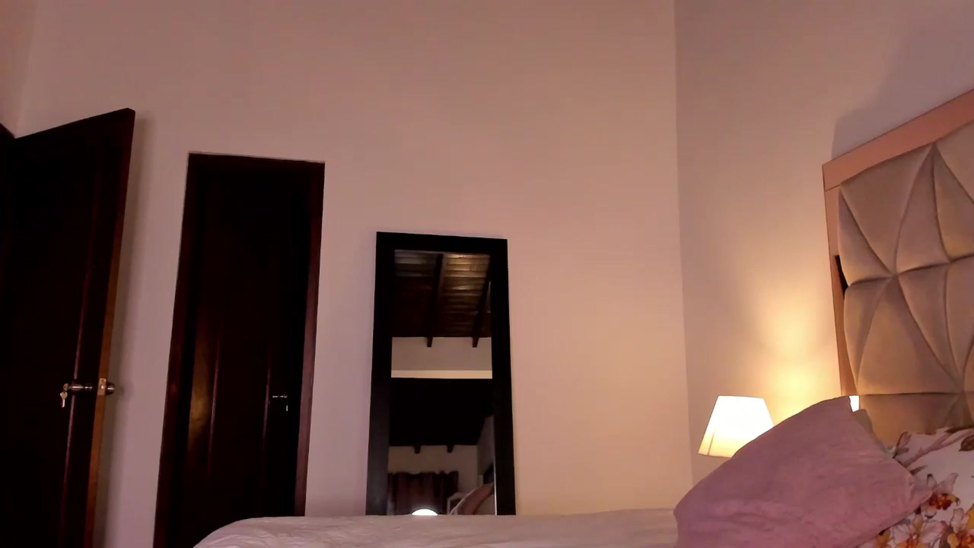 Gallery image thumbnail from Thianalee's myfreecams stream on, 05/19/2024, 03:20 image 8 of 20