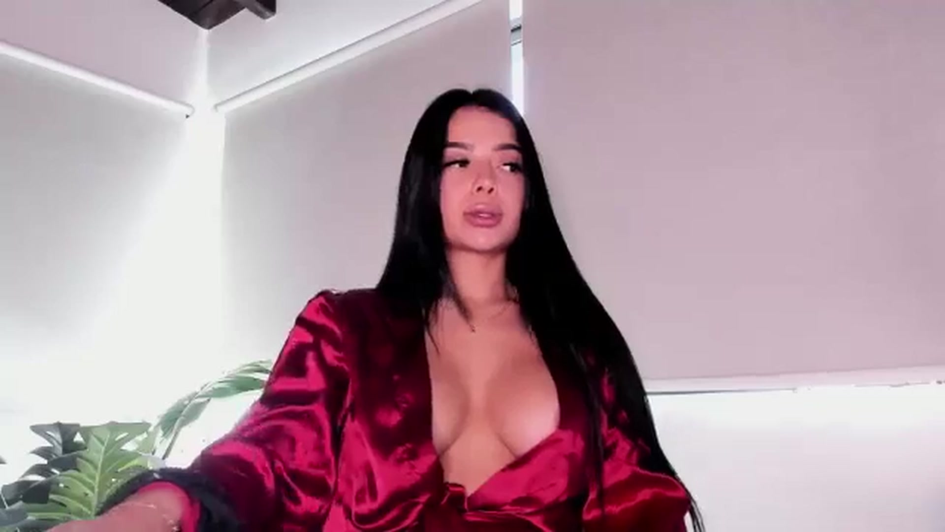 Gallery image thumbnail from Thianalee's myfreecams stream on, 12/14/2025, 19:33 image 7 of 20