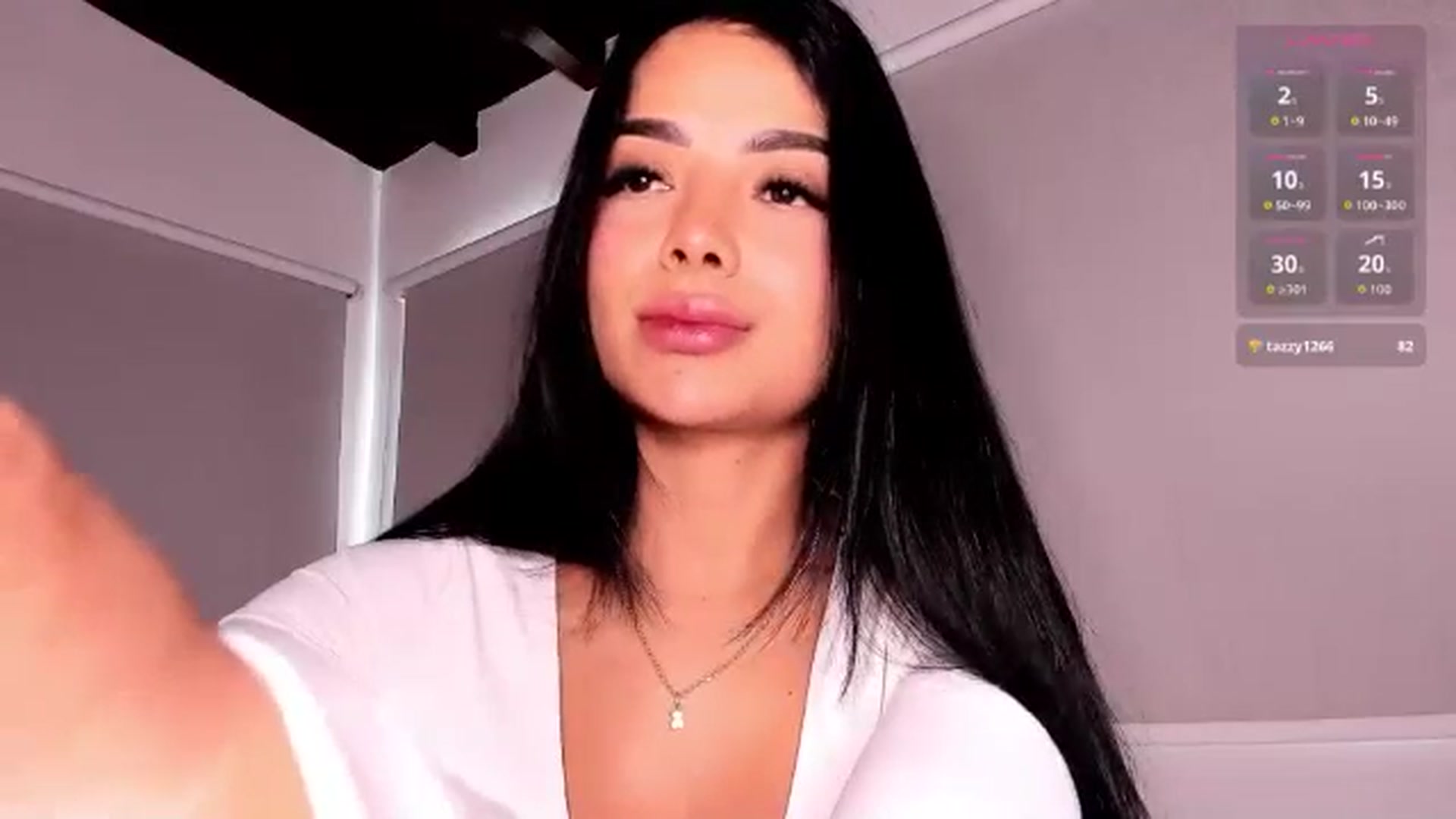 Gallery image thumbnail from Thianalee's myfreecams stream on, 12/28/2025, 16:35 image 12 of 20