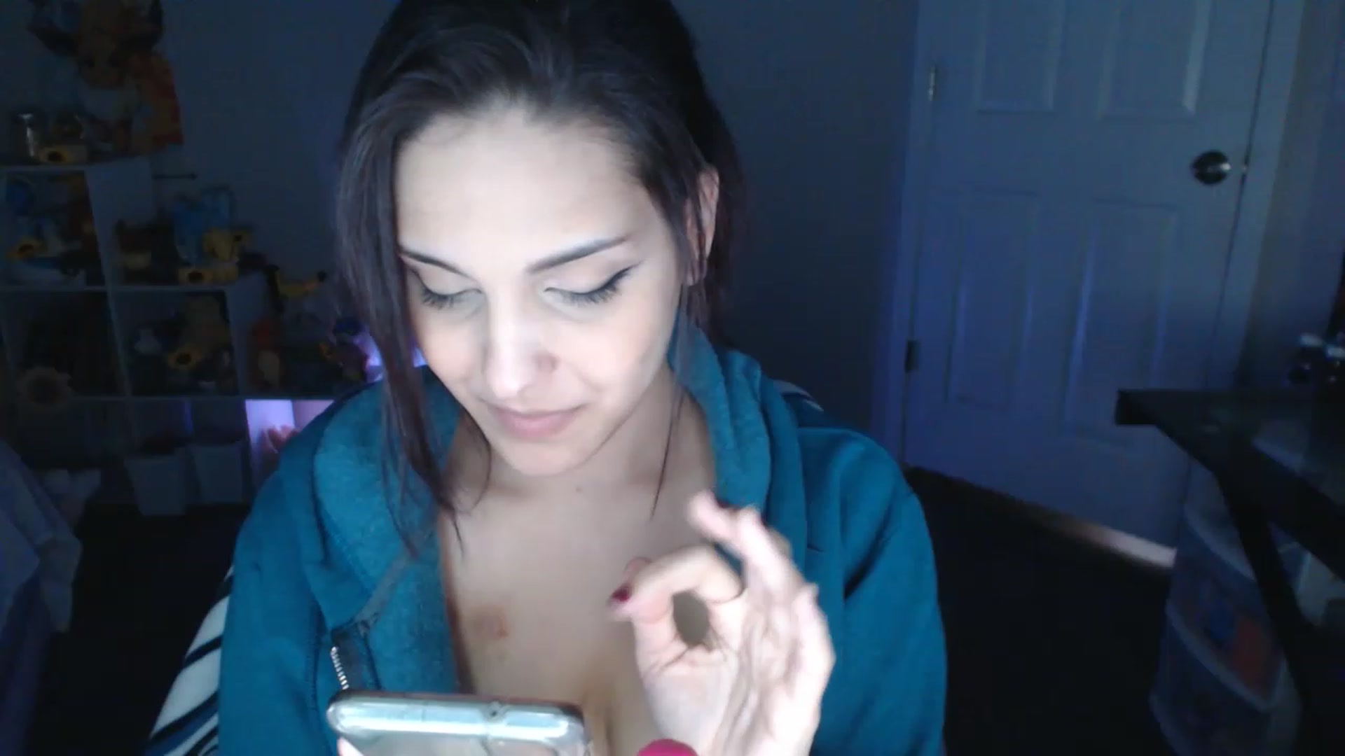 Gallery image thumbnail from ThirstyCara's myfreecams stream on, 12/03/2022, 03:48 image 18 of 20