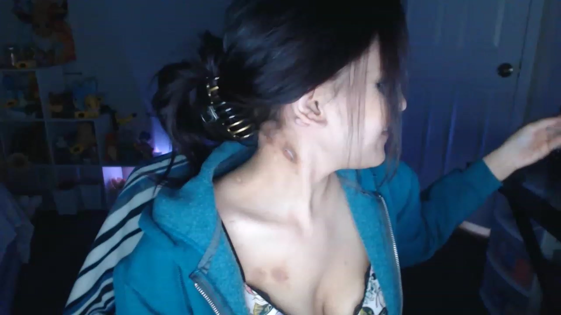Gallery image thumbnail from ThirstyCara's myfreecams stream on, 12/03/2022, 03:48 image 16 of 20