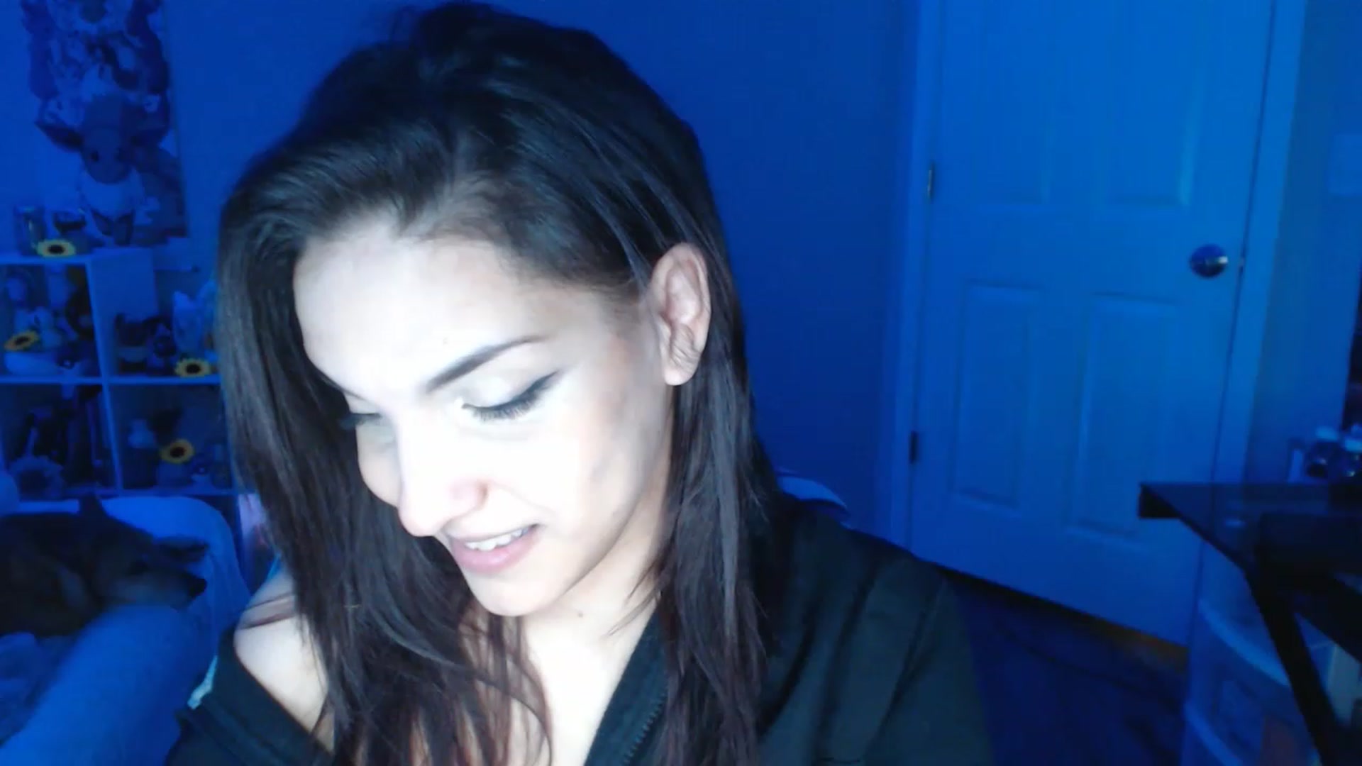 Gallery image thumbnail from ThirstyCara's myfreecams stream on, 12/17/2022, 06:26 image 8 of 20