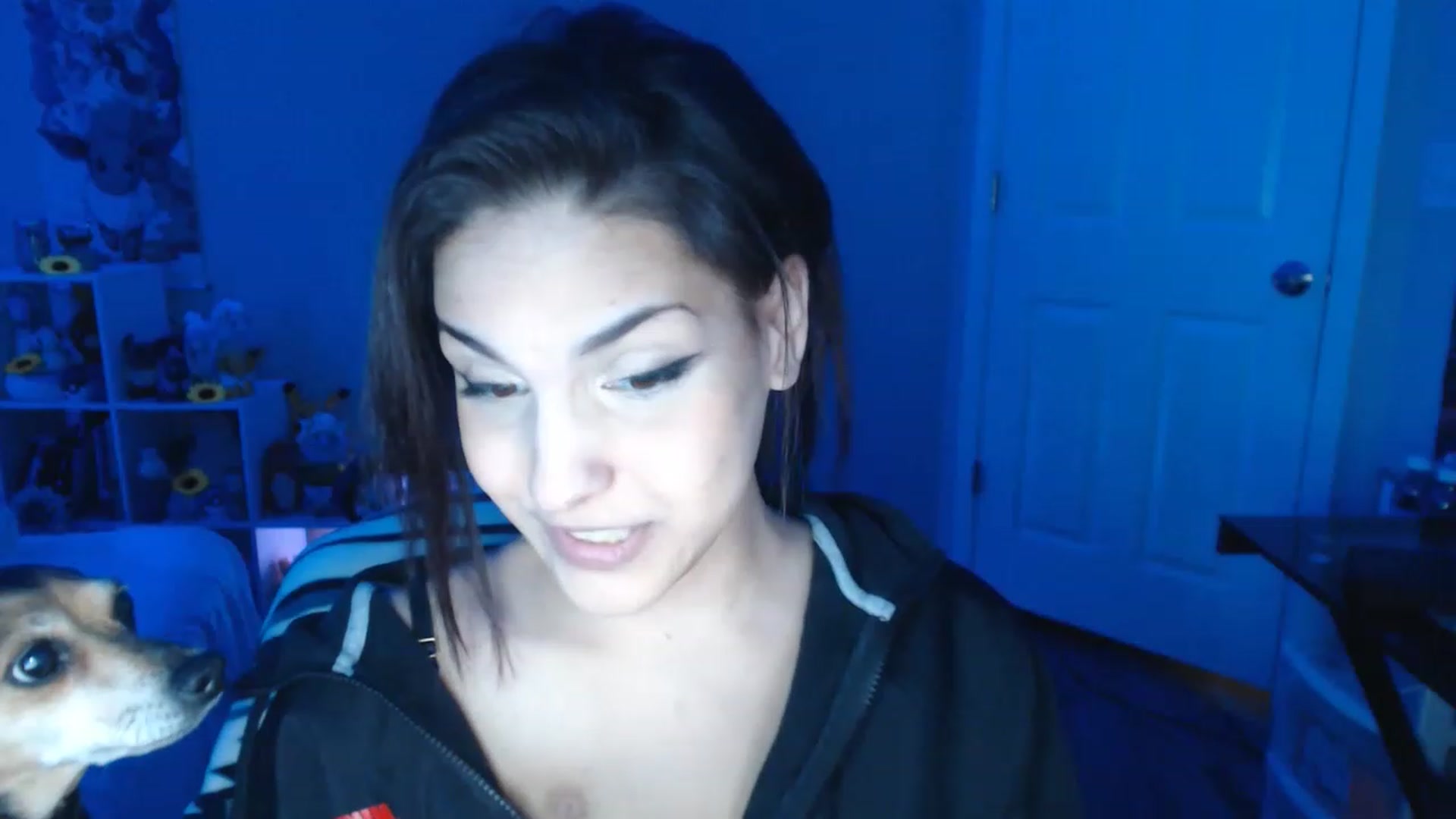 Gallery image thumbnail from ThirstyCara's myfreecams stream on, 12/17/2022, 06:26 image 5 of 20