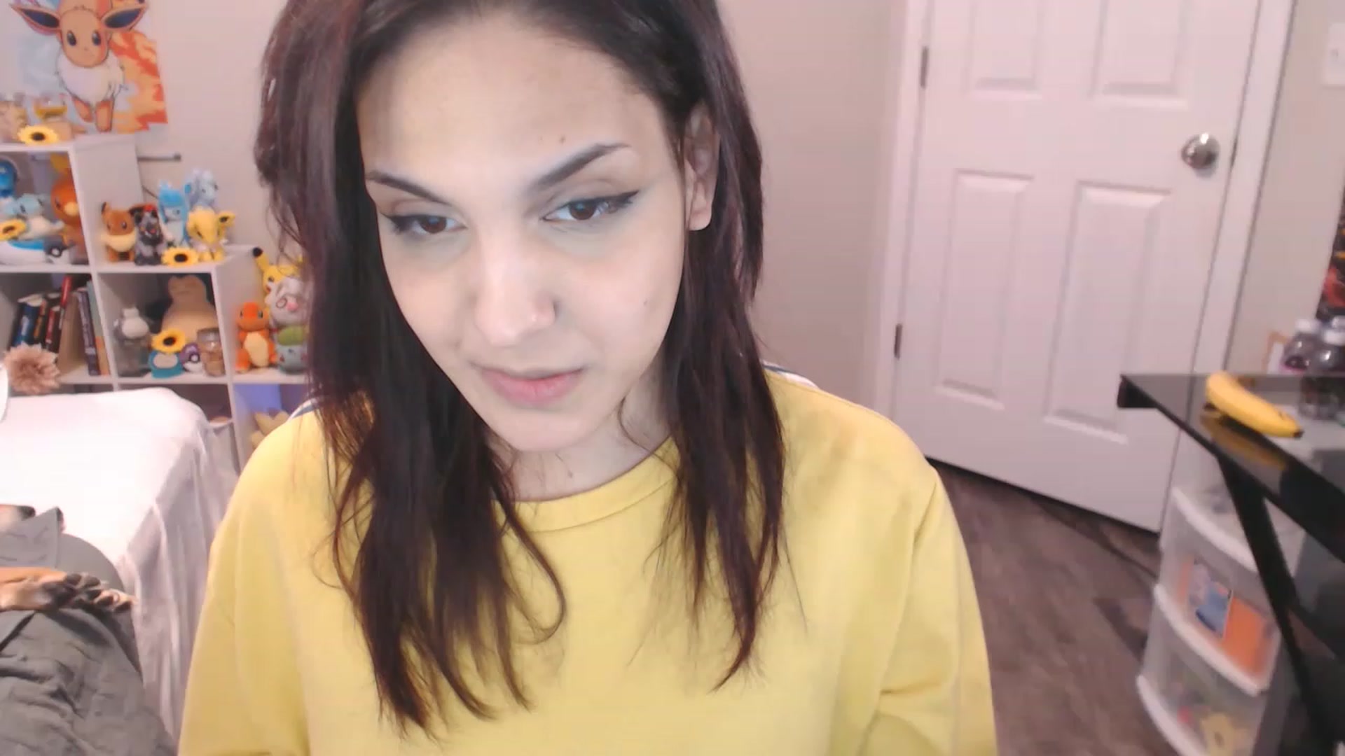 Gallery image thumbnail from ThirstyCara's myfreecams stream on, 12/24/2022, 08:49 image 4 of 20