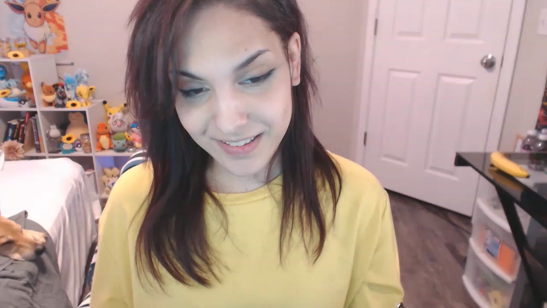 Gallery image thumbnail from ThirstyCara's myfreecams stream on, 12/24/2022, 08:49 image 9 of 20