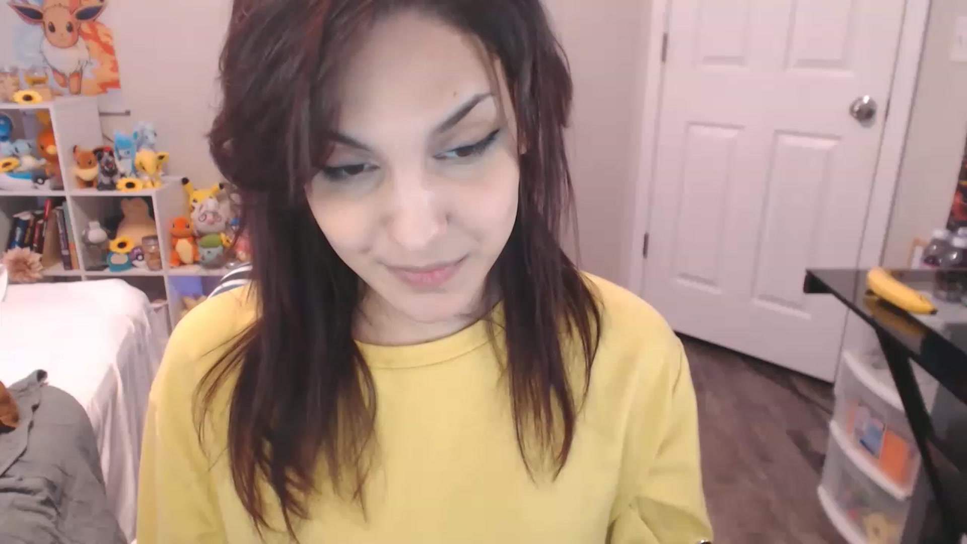 Gallery image thumbnail from ThirstyCara's myfreecams stream on, 12/24/2022, 08:49 image 7 of 20