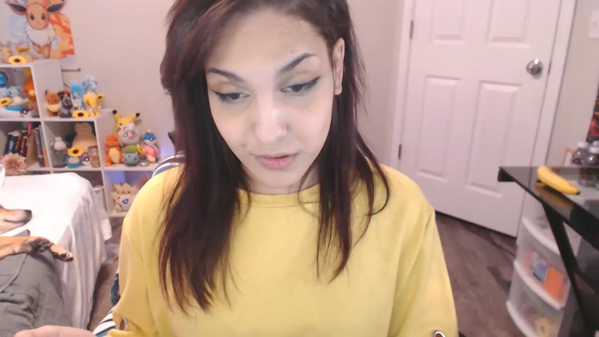 Gallery image thumbnail from ThirstyCara's myfreecams stream on, 12/24/2022, 08:49 image 10 of 20