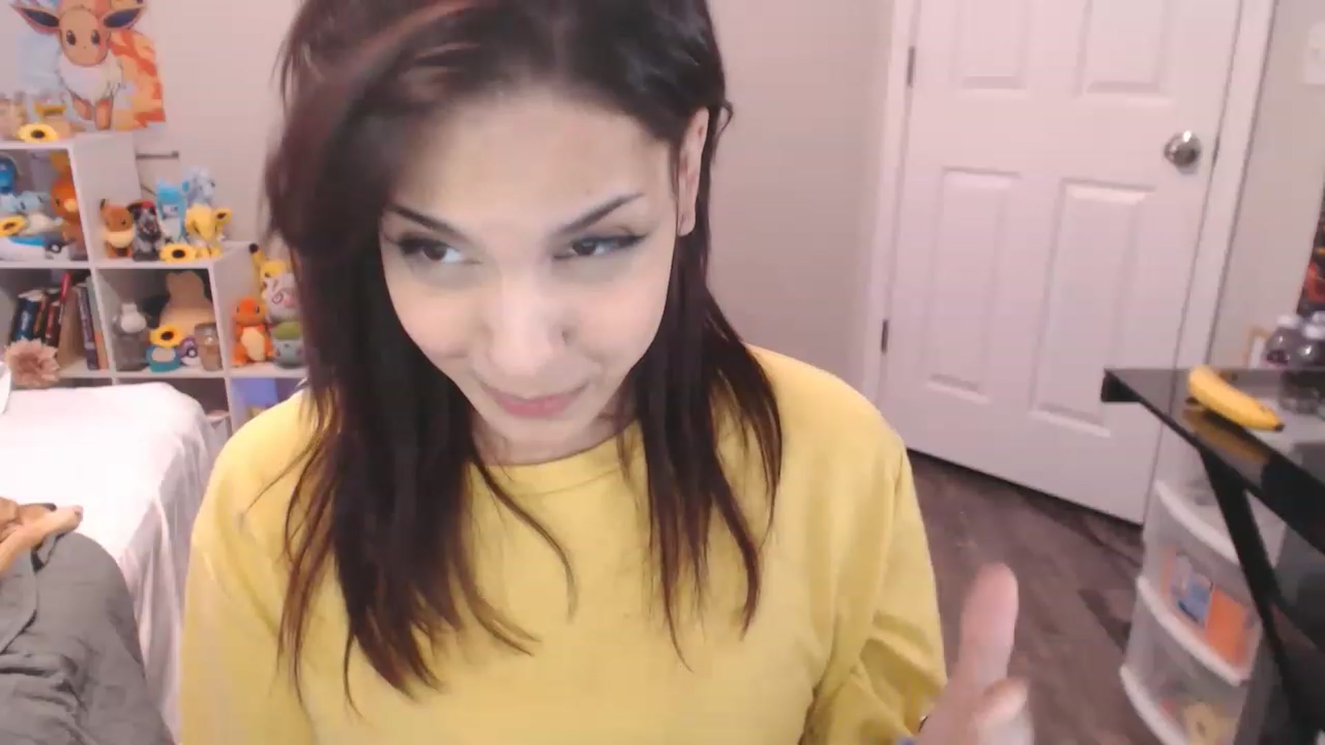 Gallery image thumbnail from ThirstyCara's myfreecams stream on, 12/24/2022, 08:49 image 6 of 20