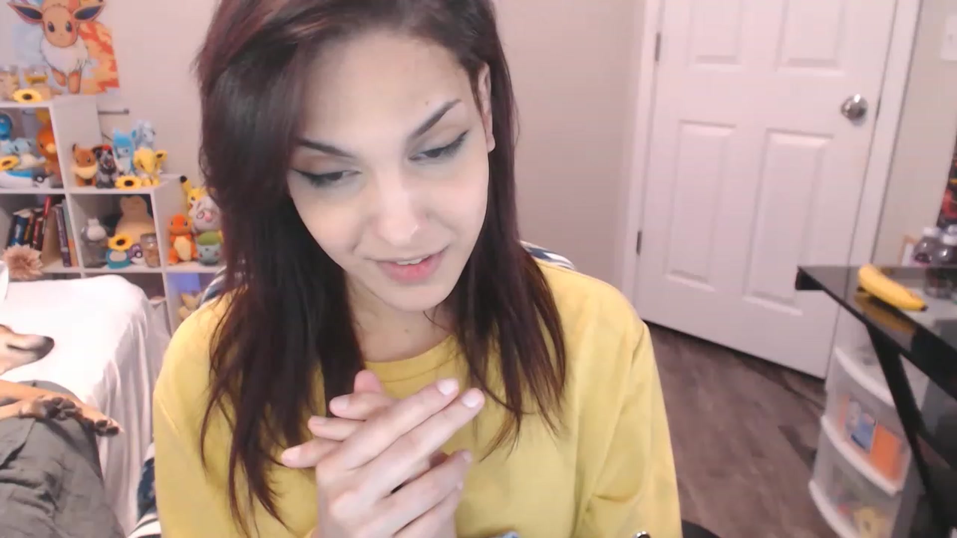 Gallery image thumbnail from ThirstyCara's myfreecams stream on, 12/24/2022, 08:49 image 13 of 20