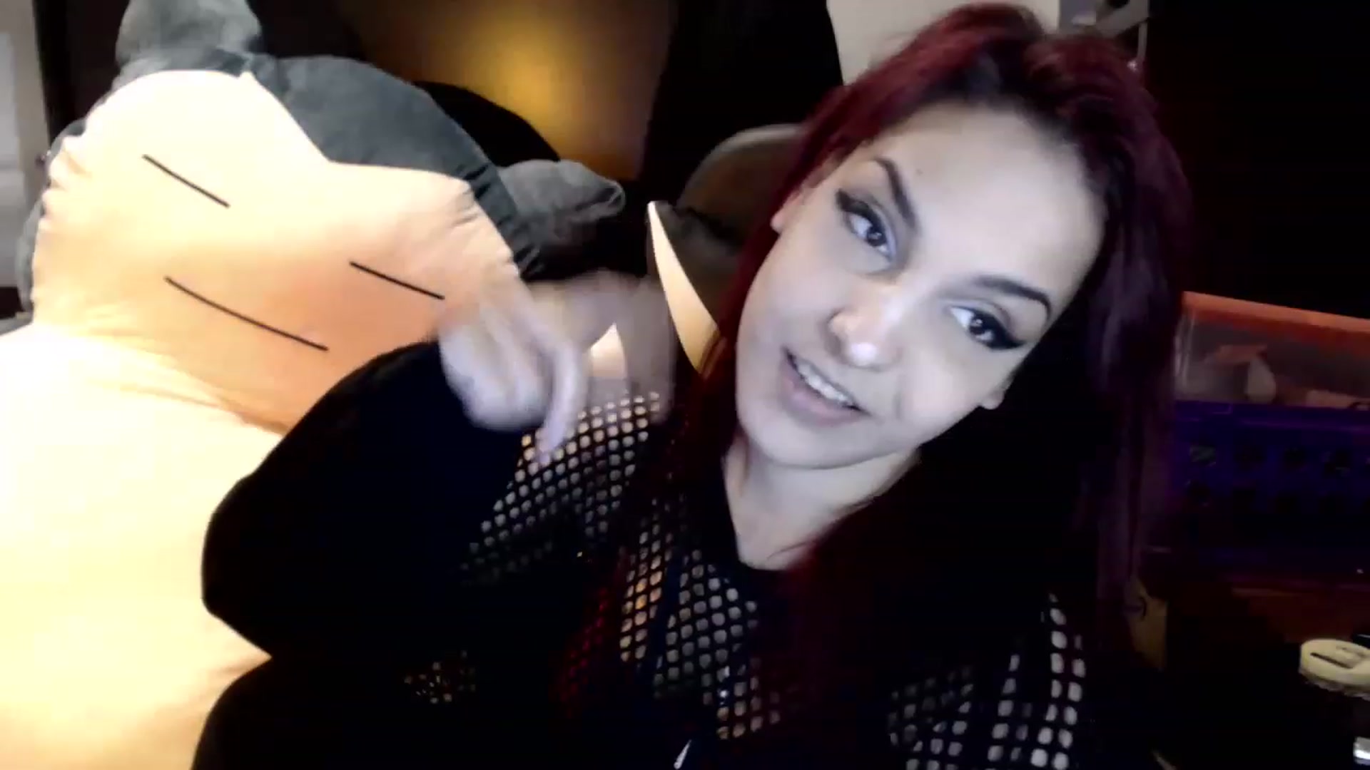Gallery image thumbnail from ThirstyCara's myfreecams stream on, 07/04/2023, 01:03 image 2 of 20