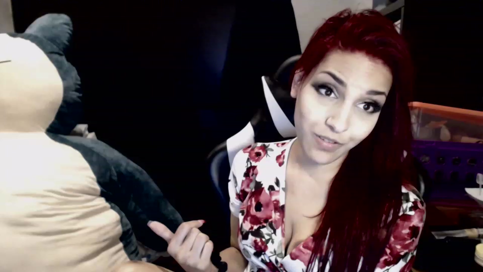 Gallery image thumbnail from ThirstyCara's myfreecams stream on, 07/31/2023, 08:11 image 14 of 20