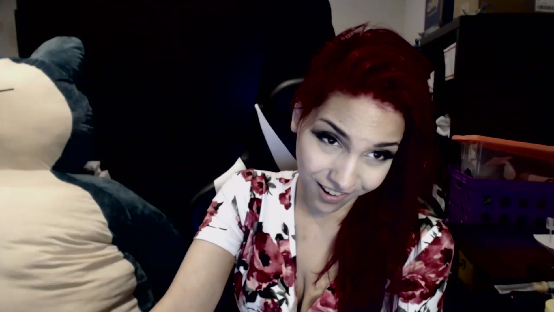 Gallery image thumbnail from ThirstyCara's myfreecams stream on, 07/31/2023, 08:11 image 5 of 20