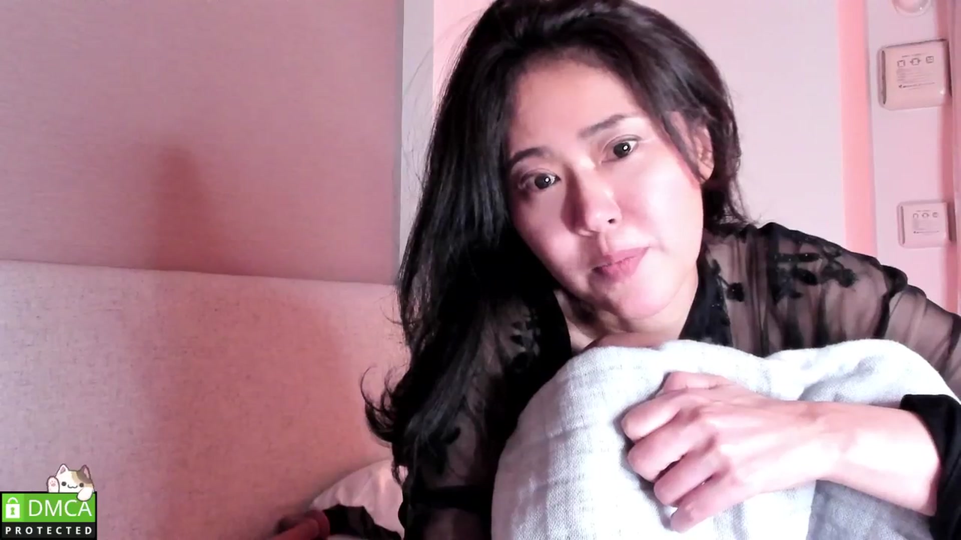 Gallery image thumbnail from ThisIsNanako's myfreecams stream on, 09/20/2025, 20:08 image 13 of 20