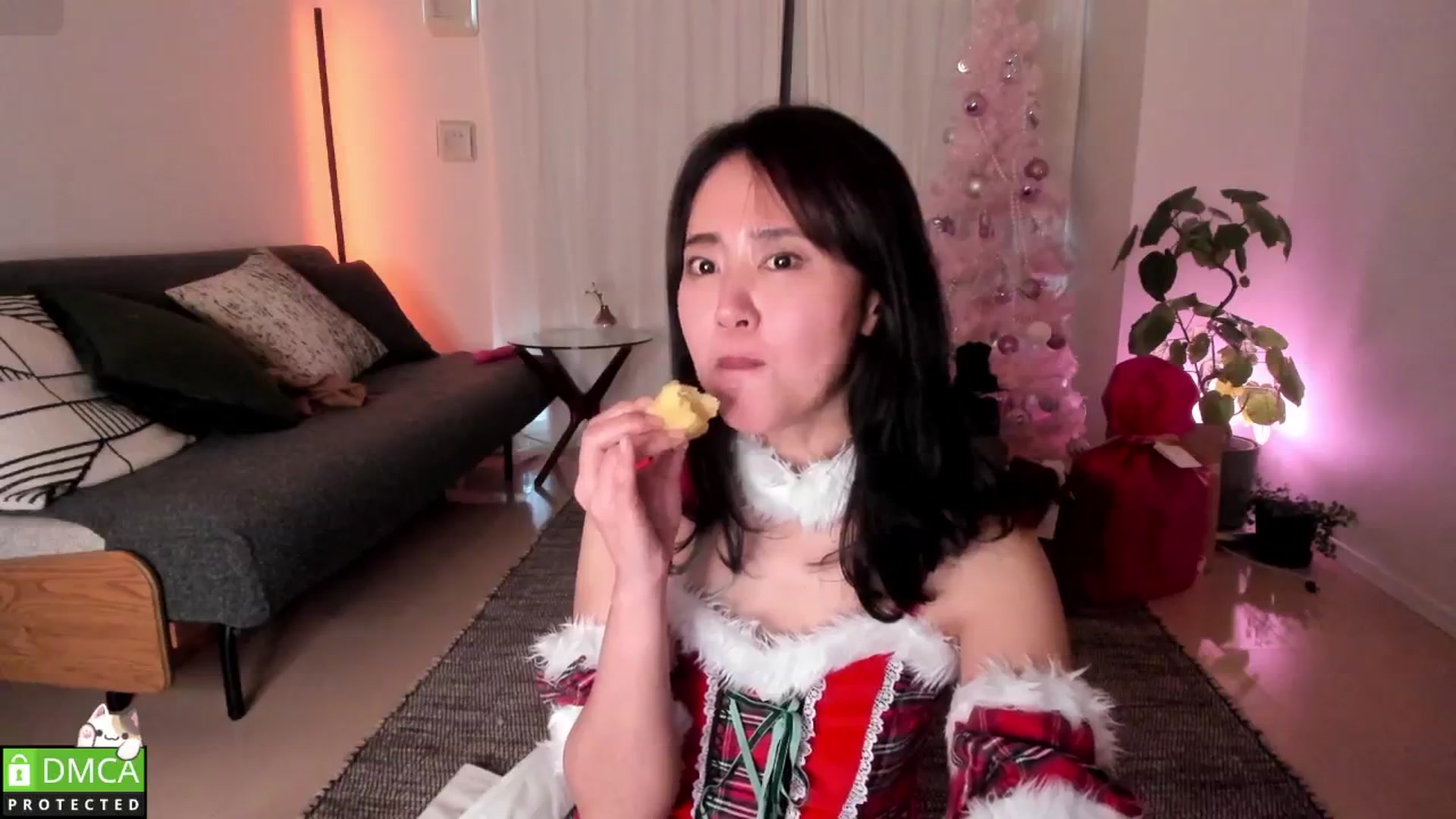 Gallery image thumbnail from ThisIsNanako's myfreecams stream on, 12/29/2025, 01:43 image 15 of 20