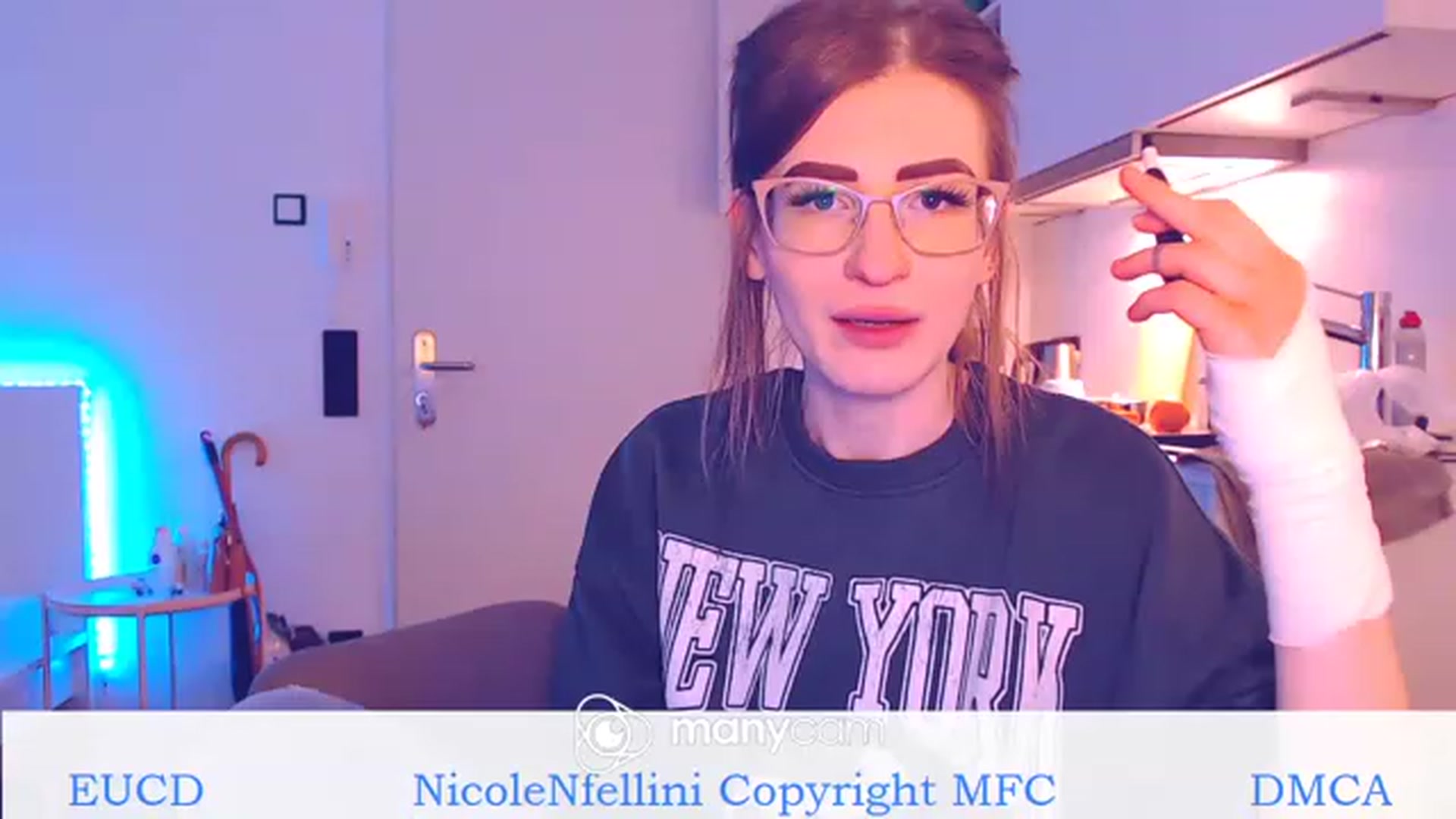 Gallery image thumbnail from This_and_That's myfreecams stream on, 12/01/2022, 03:19 image 8 of 20