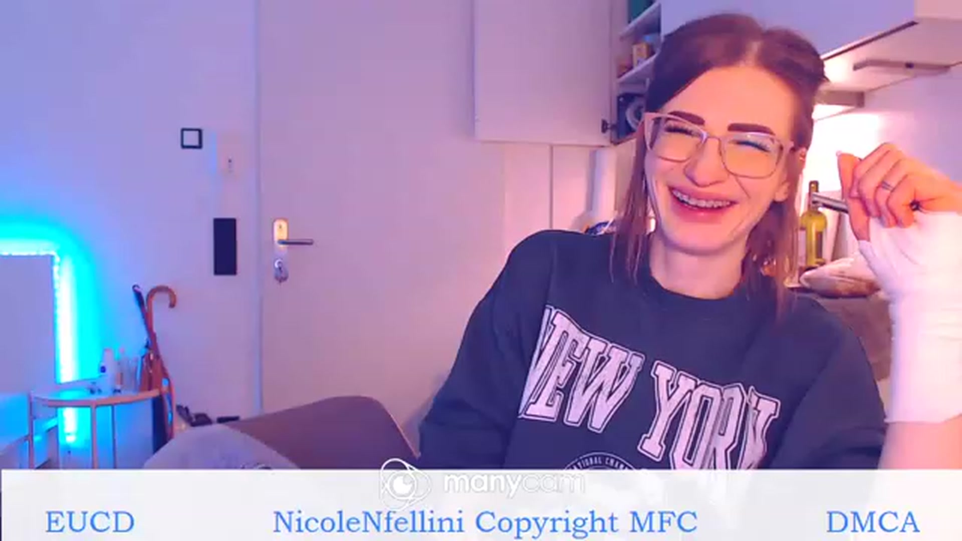 Gallery image thumbnail from This_and_That's myfreecams stream on, 12/01/2022, 03:19 image 7 of 20