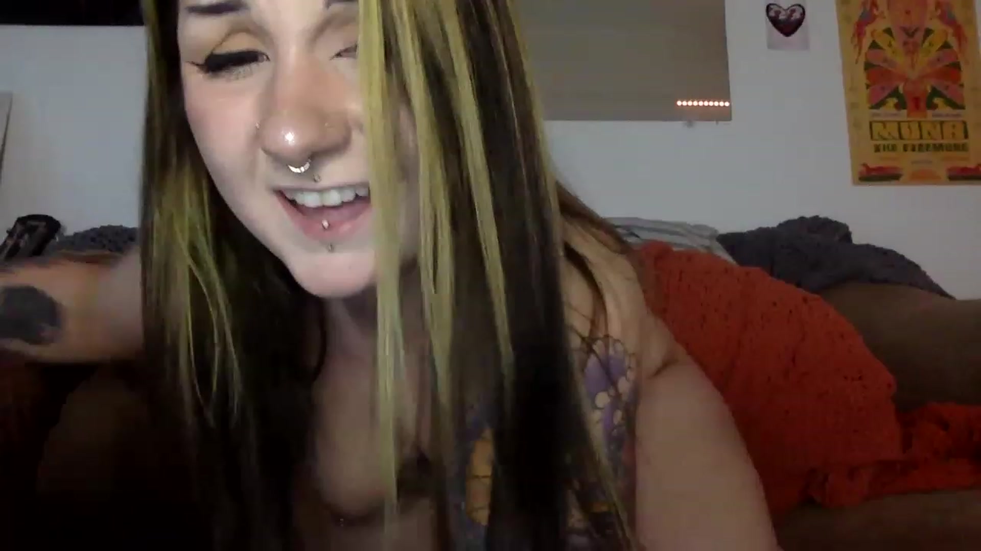 Gallery image thumbnail from ThorneXo's myfreecams stream on, 11/21/2022, 21:30 image 15 of 20