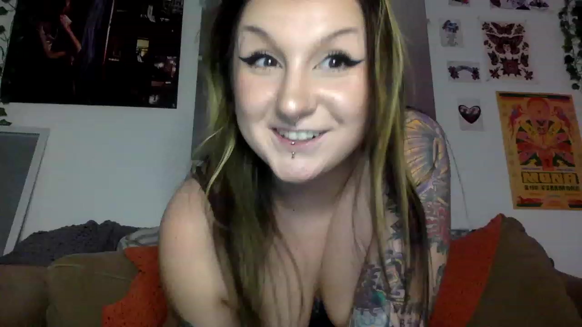 Gallery image thumbnail from ThorneXo's myfreecams stream on, 12/30/2022, 21:52 image 7 of 20