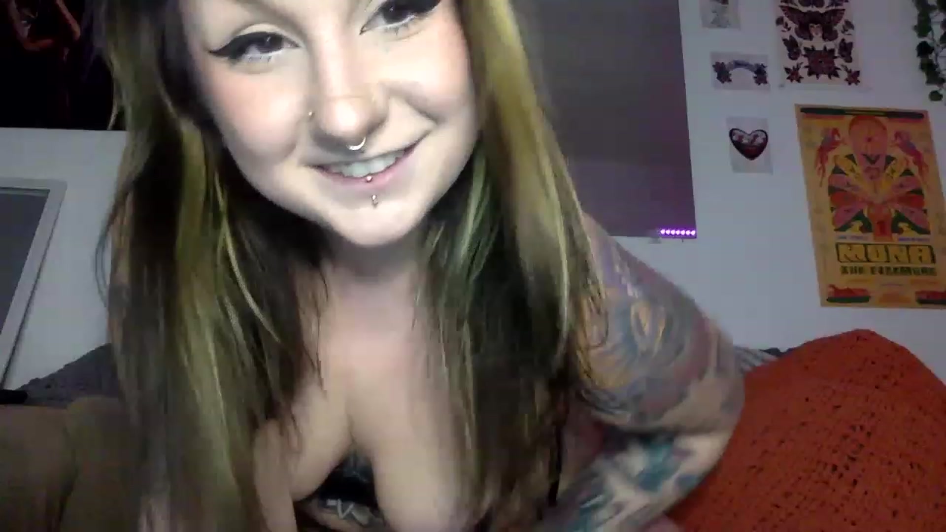 Gallery image thumbnail from ThorneXo's myfreecams stream on, 01/02/2023, 22:58 image 7 of 20